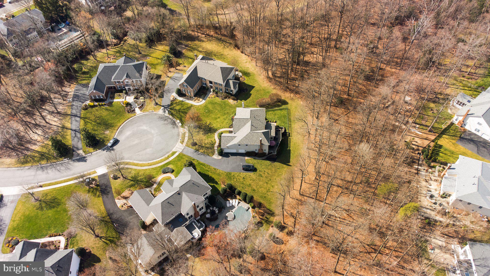 OAKTON CHASE - Residential