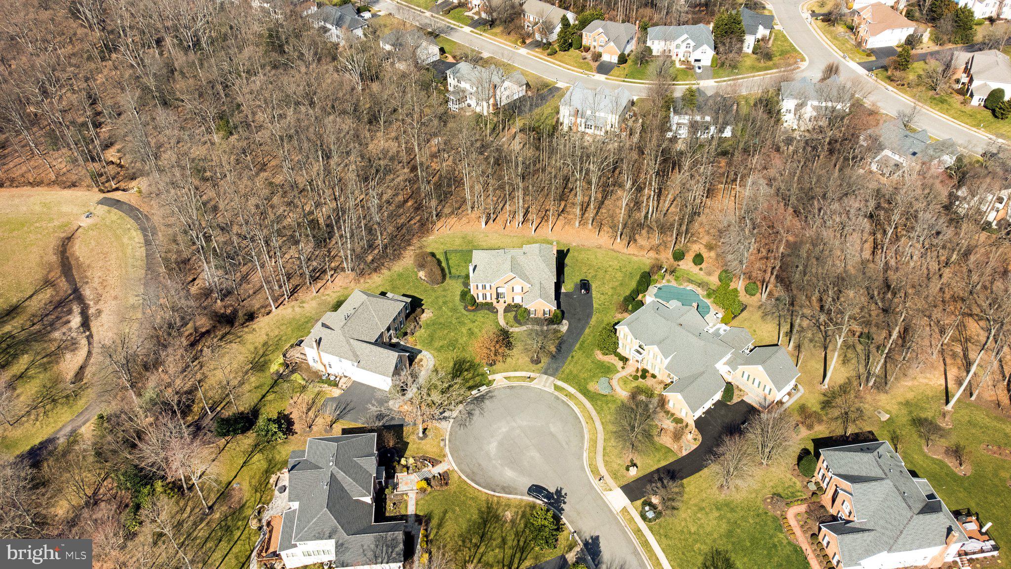 OAKTON CHASE - Residential