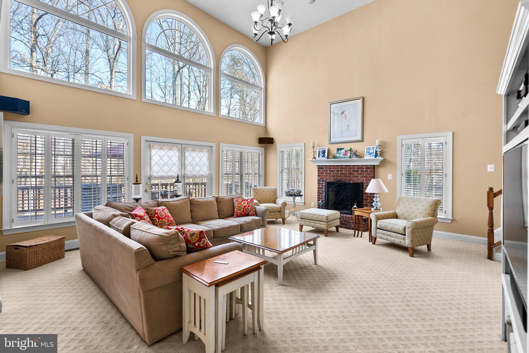 OAKTON CHASE - Residential