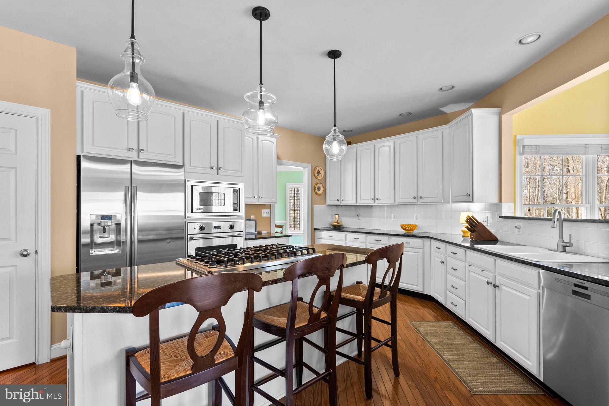 OAKTON CHASE - Residential