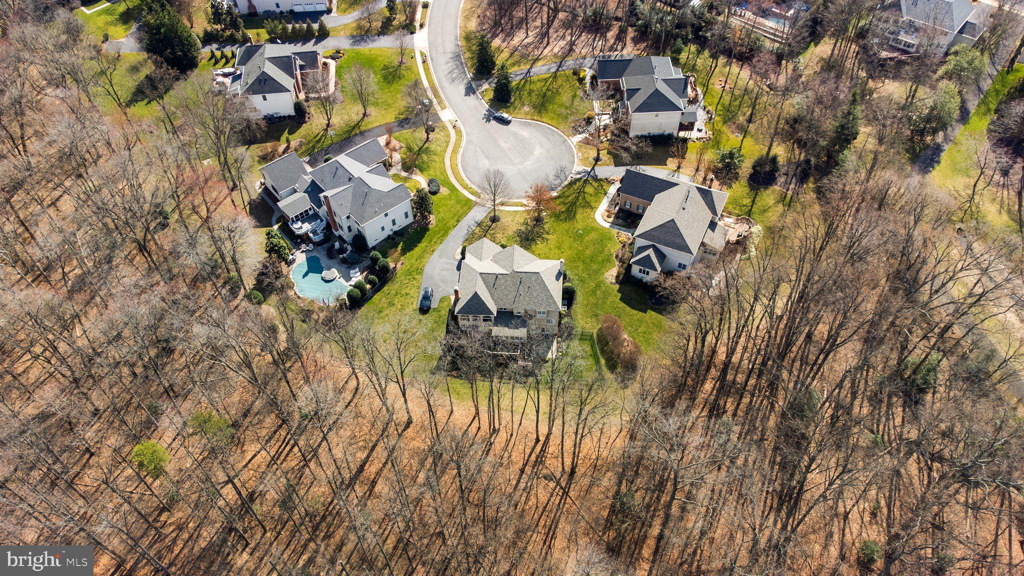 OAKTON CHASE - Residential