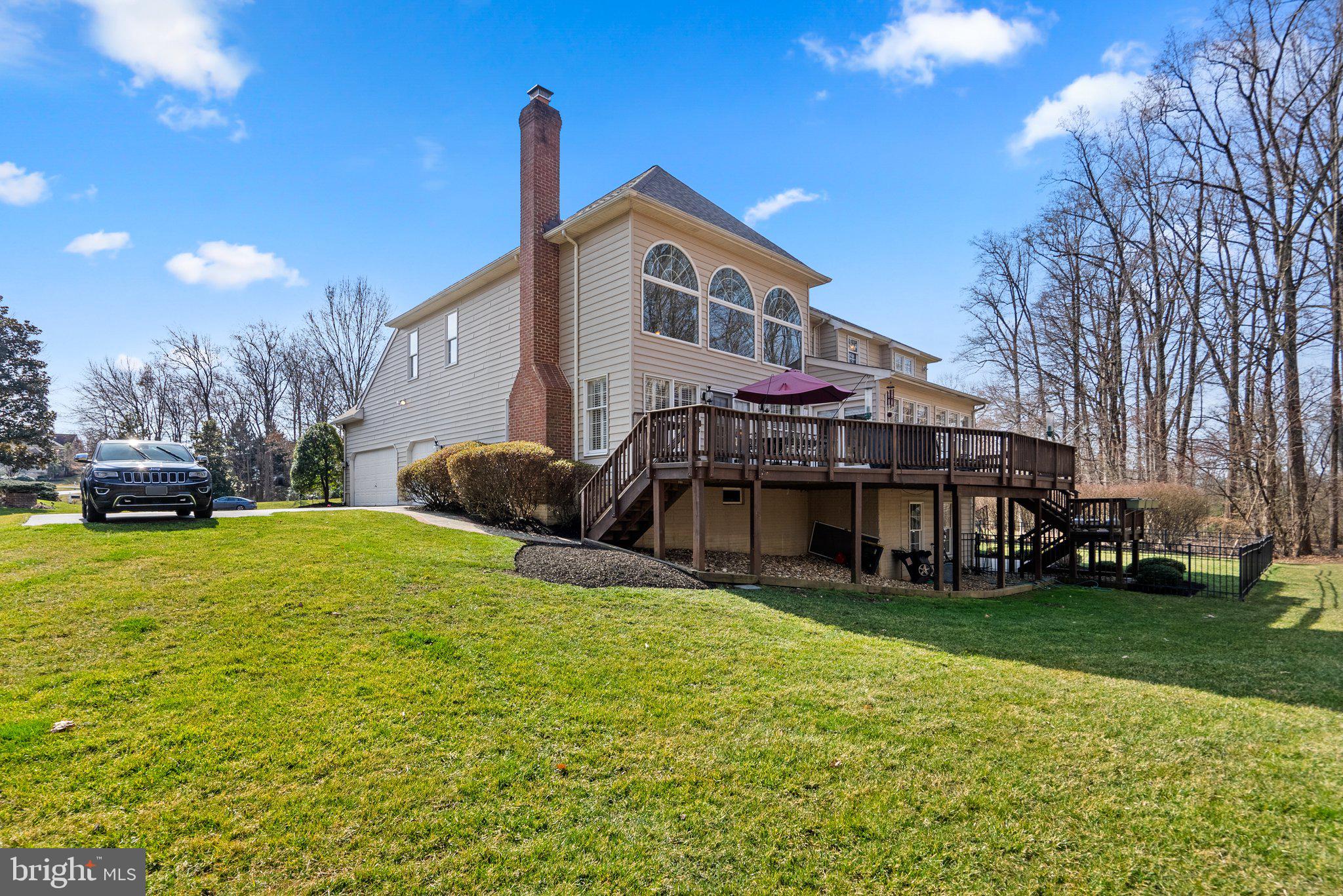 OAKTON CHASE - Residential