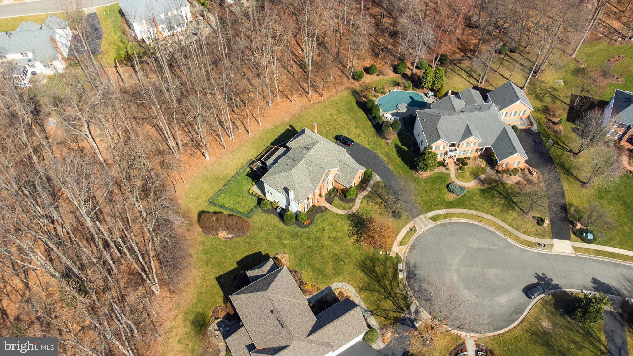 OAKTON CHASE - Residential