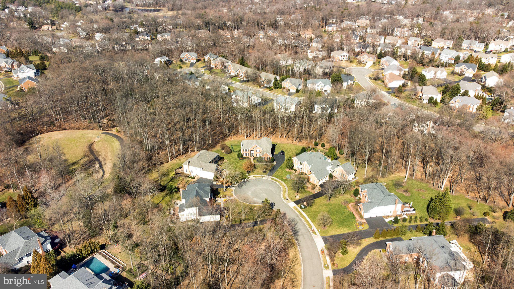 OAKTON CHASE - Residential