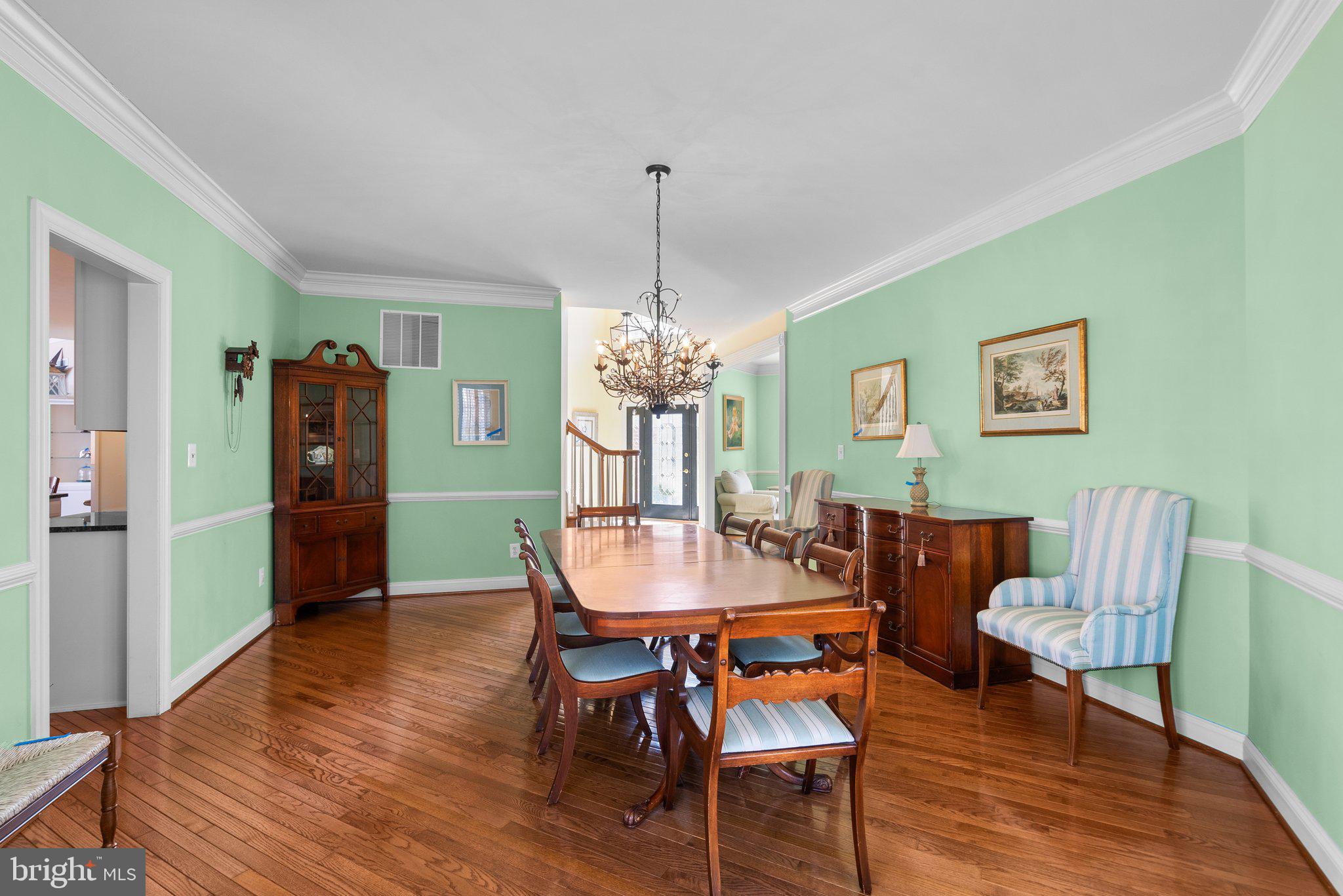 OAKTON CHASE - Residential