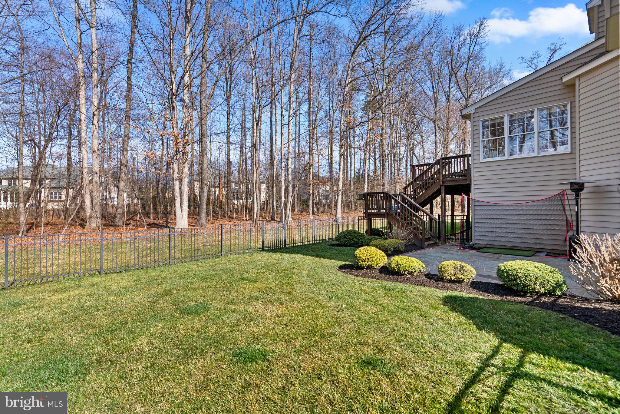 OAKTON CHASE - Residential