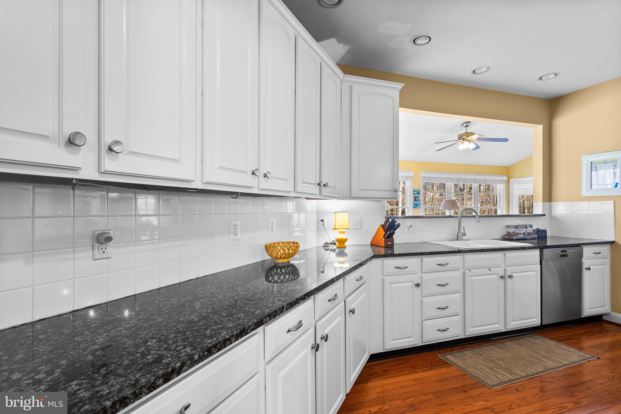 OAKTON CHASE - Residential