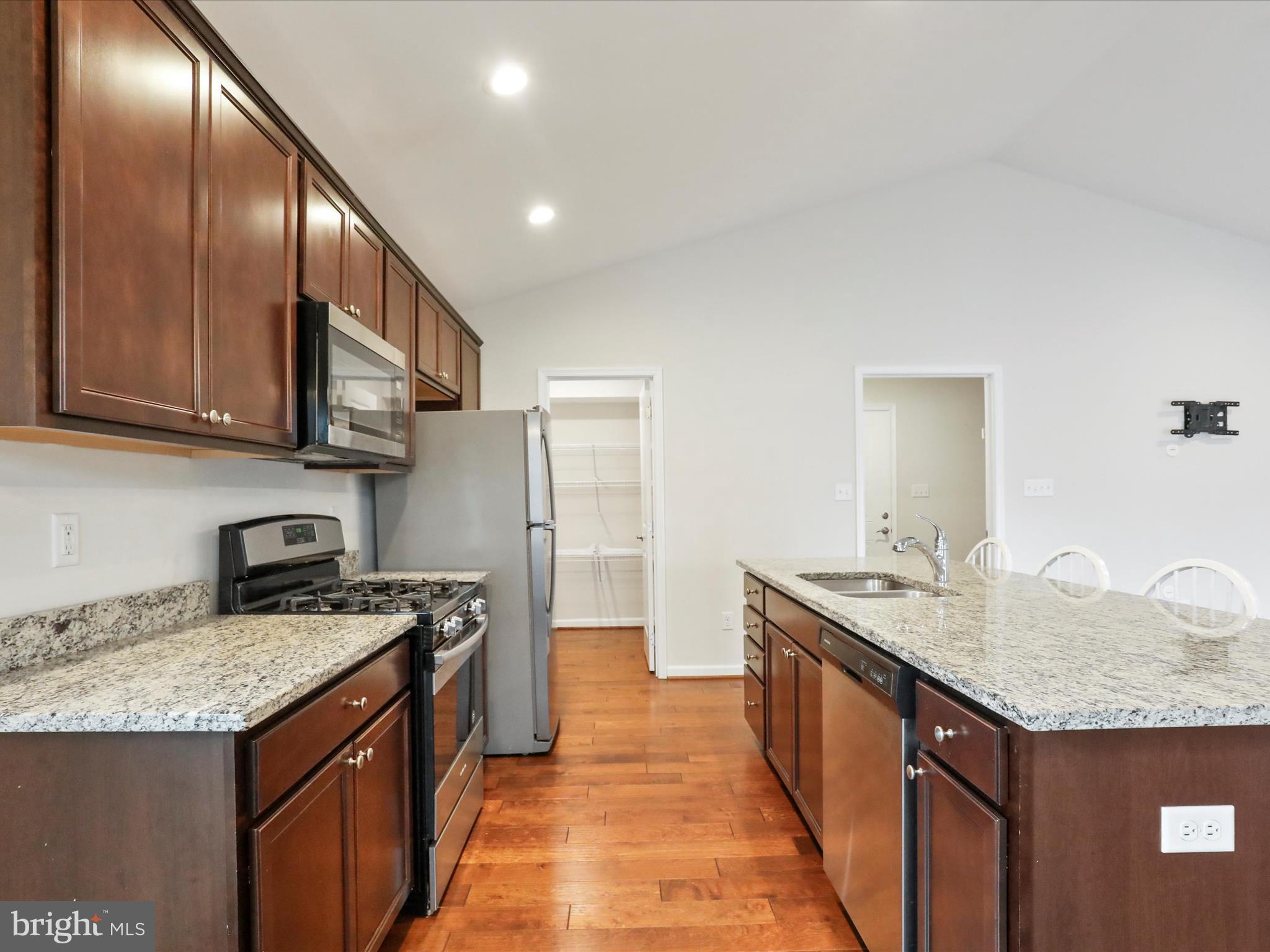 WESTSIDE - Residential