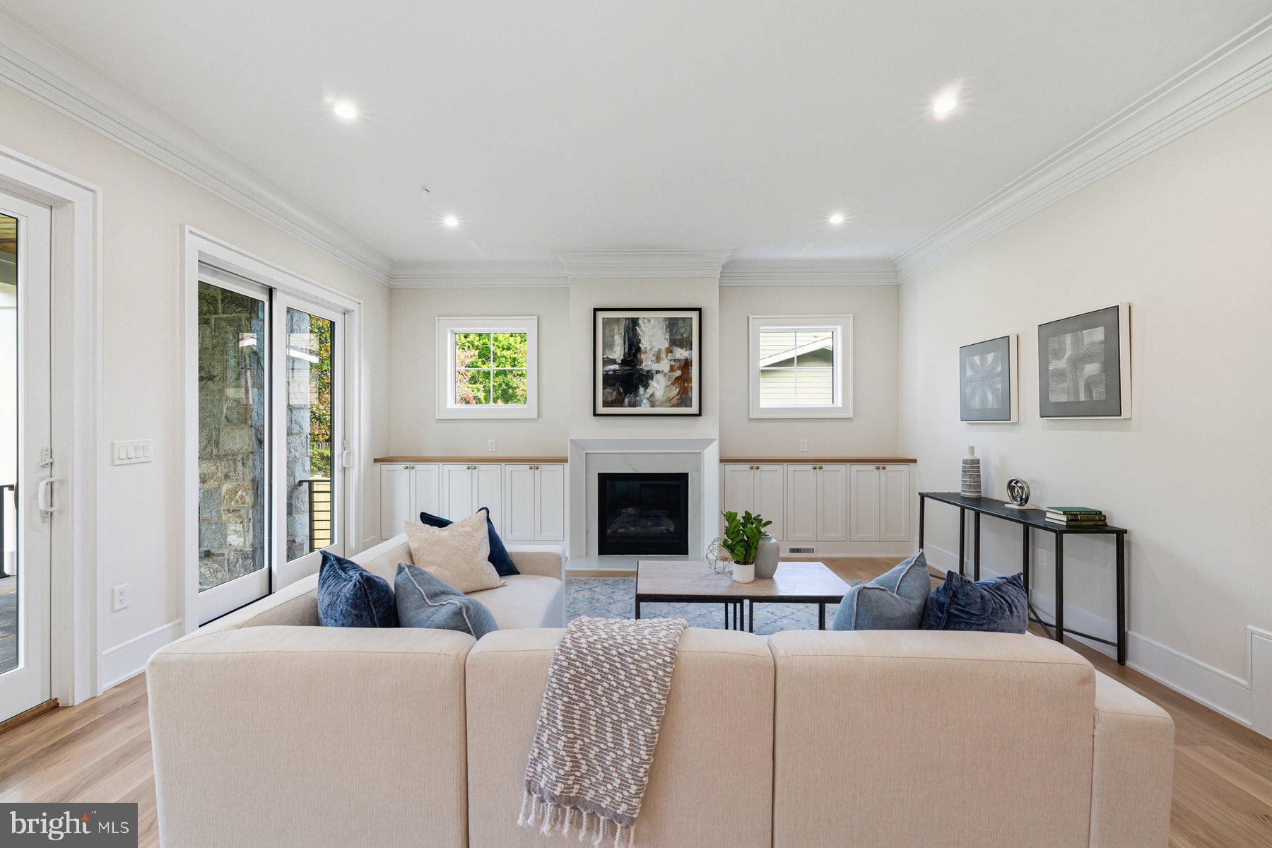 ROLLINGWOOD - Residential