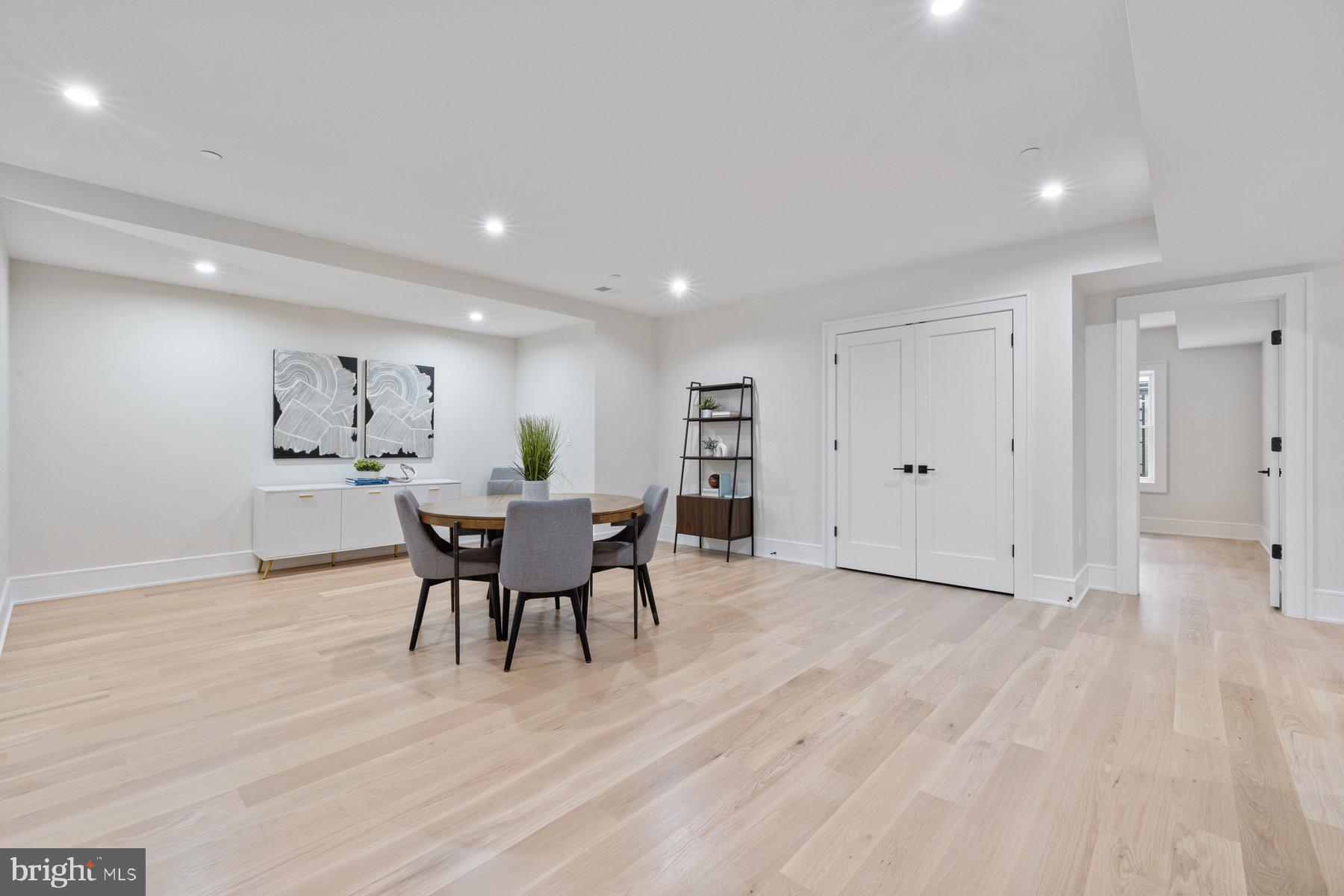 ROLLINGWOOD - Residential