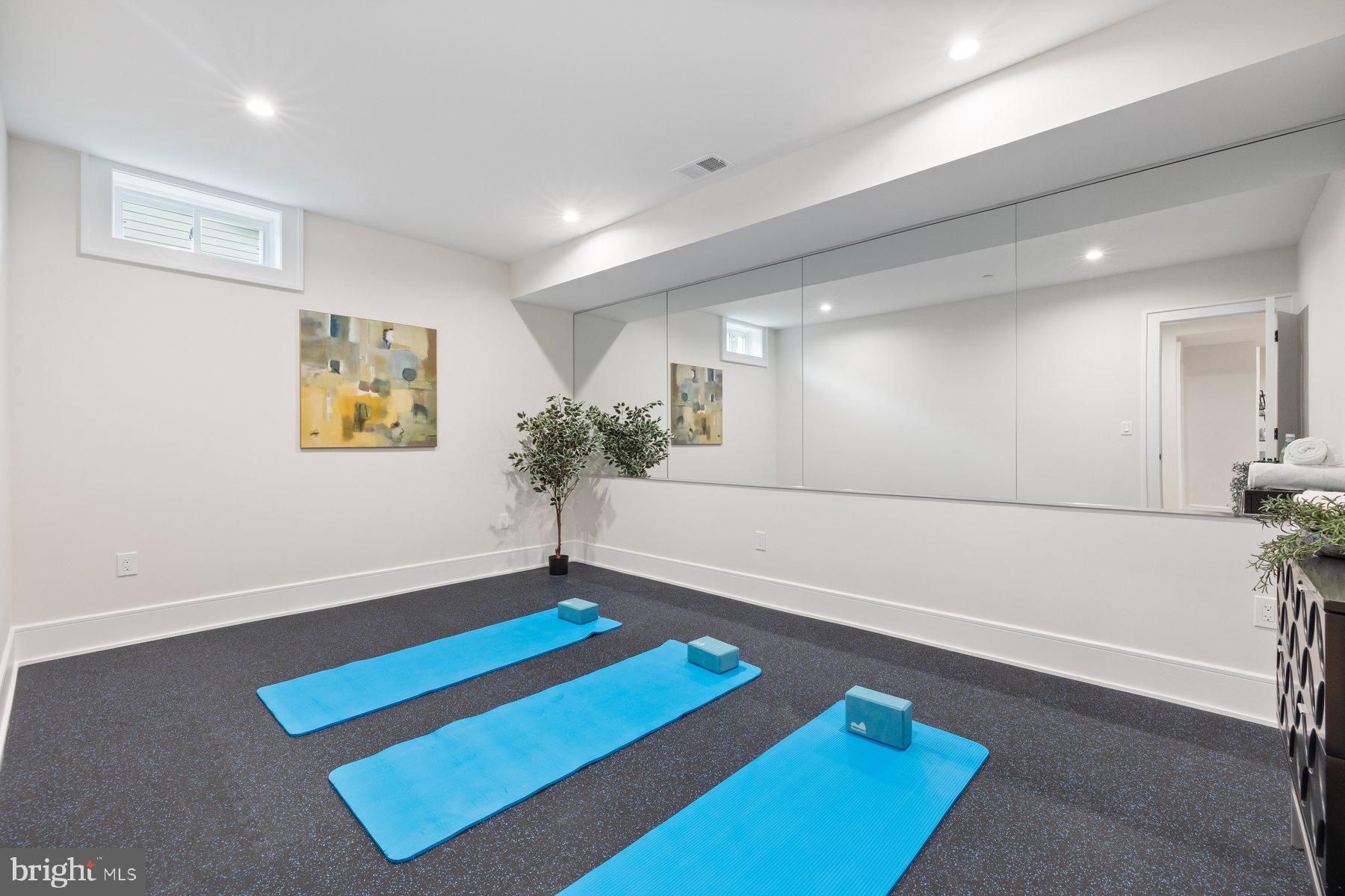 ROLLINGWOOD - Residential