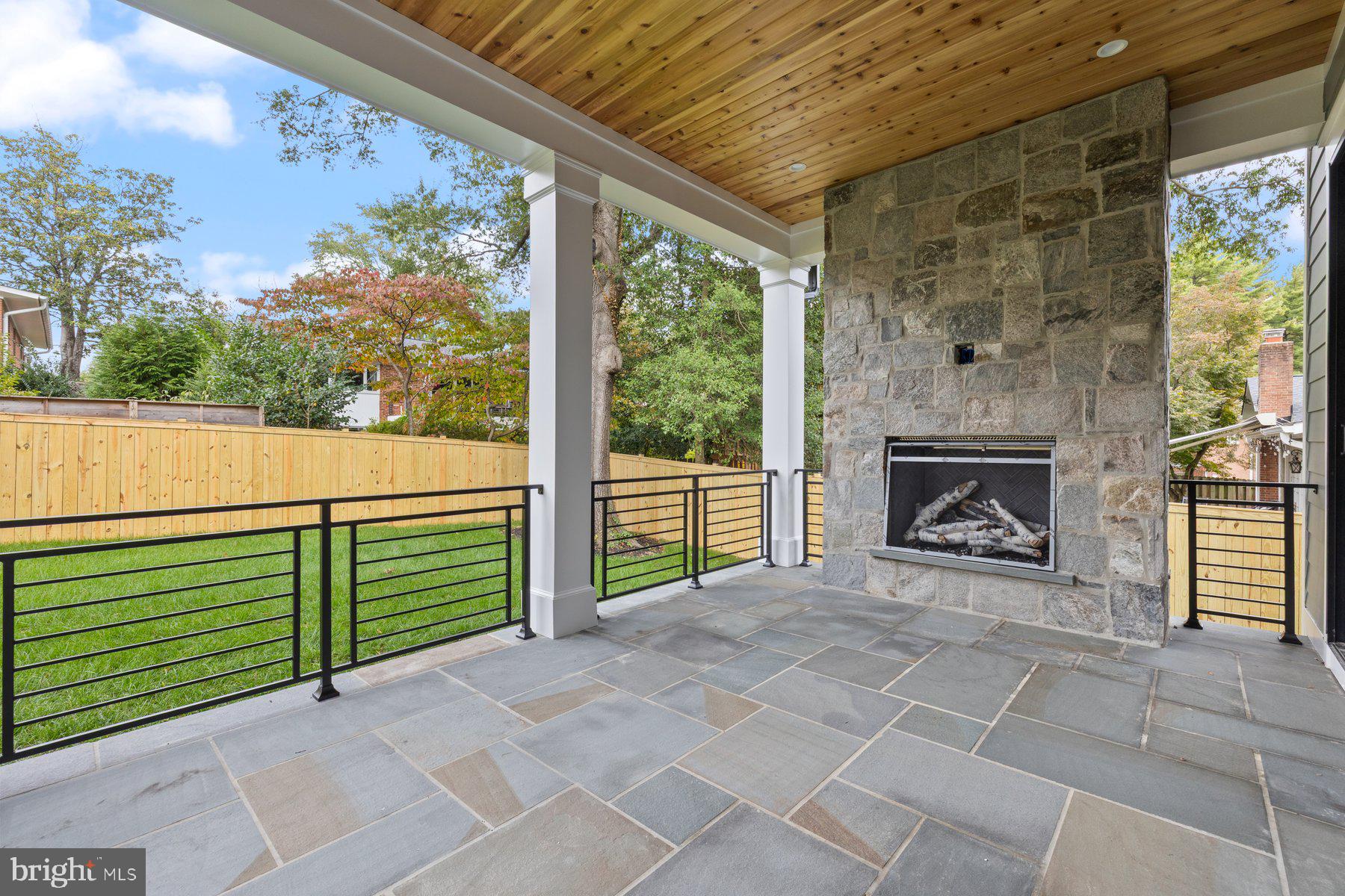 ROLLINGWOOD - Residential