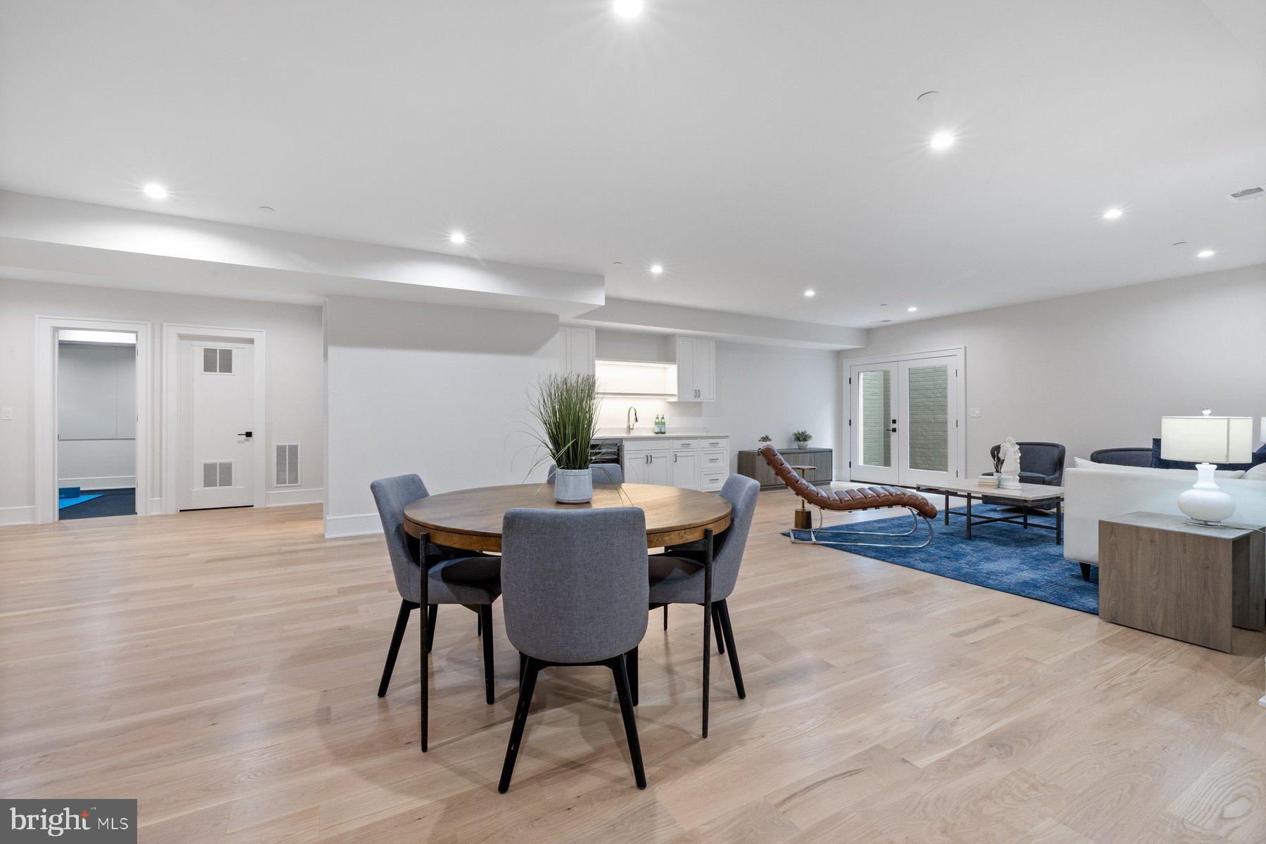 ROLLINGWOOD - Residential