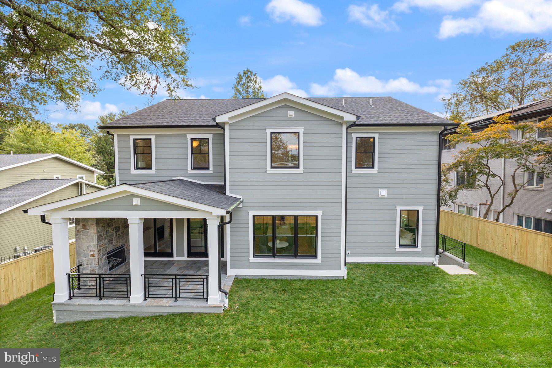 ROLLINGWOOD - Residential