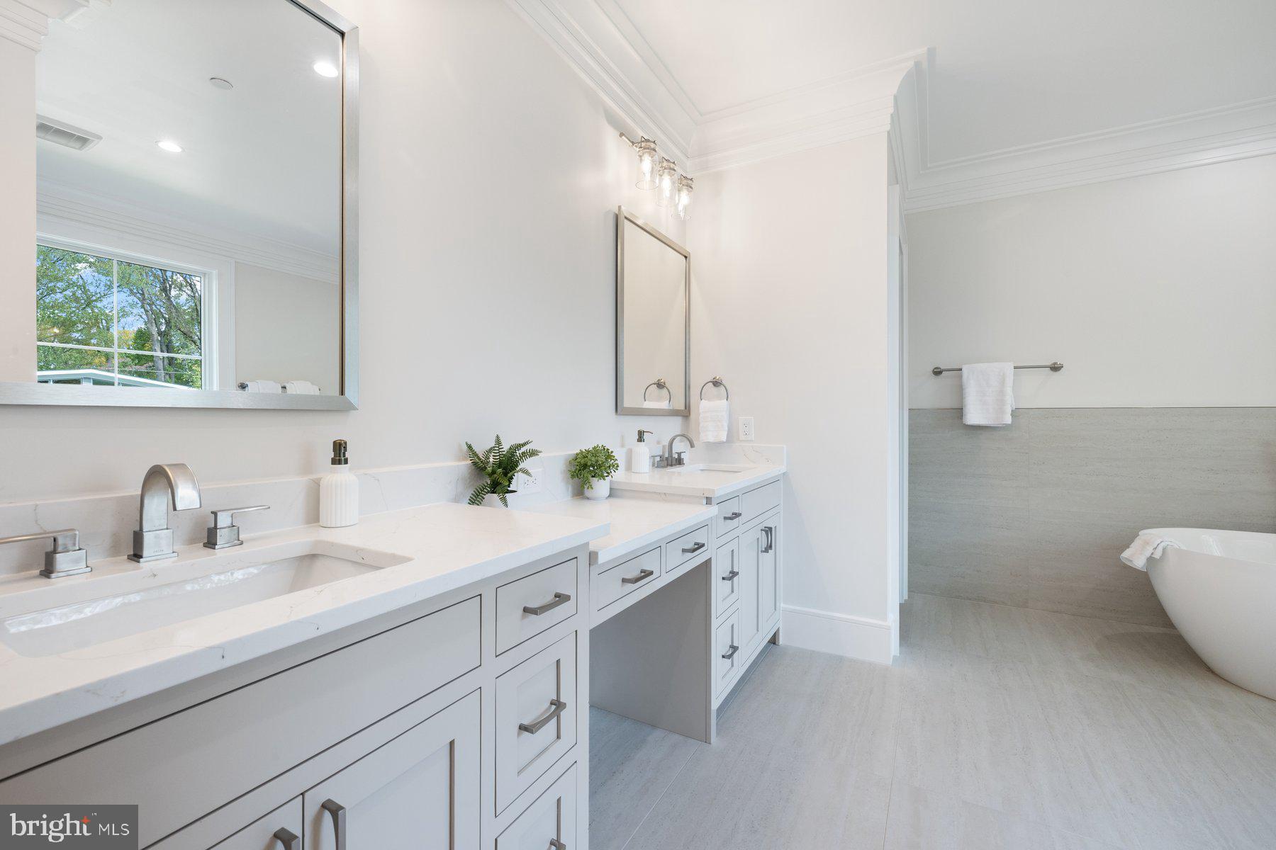 ROLLINGWOOD - Residential