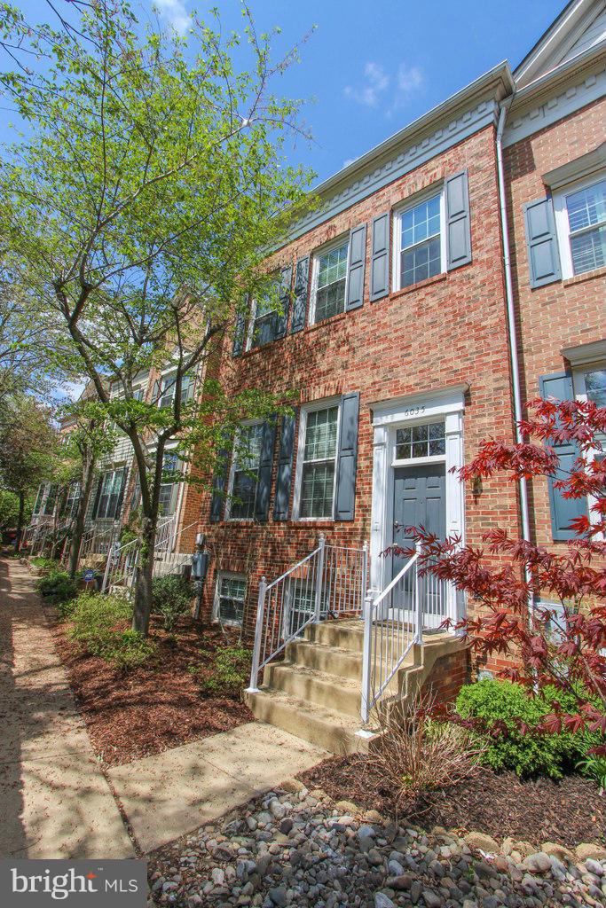 QUANTRELL MEWS - Residential