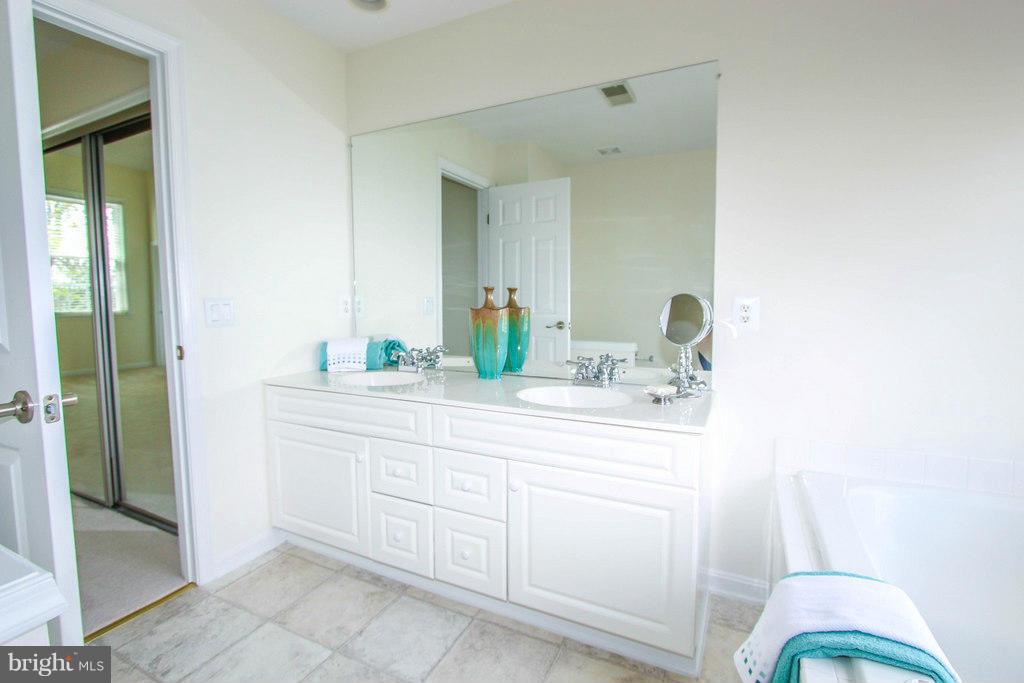 QUANTRELL MEWS - Residential