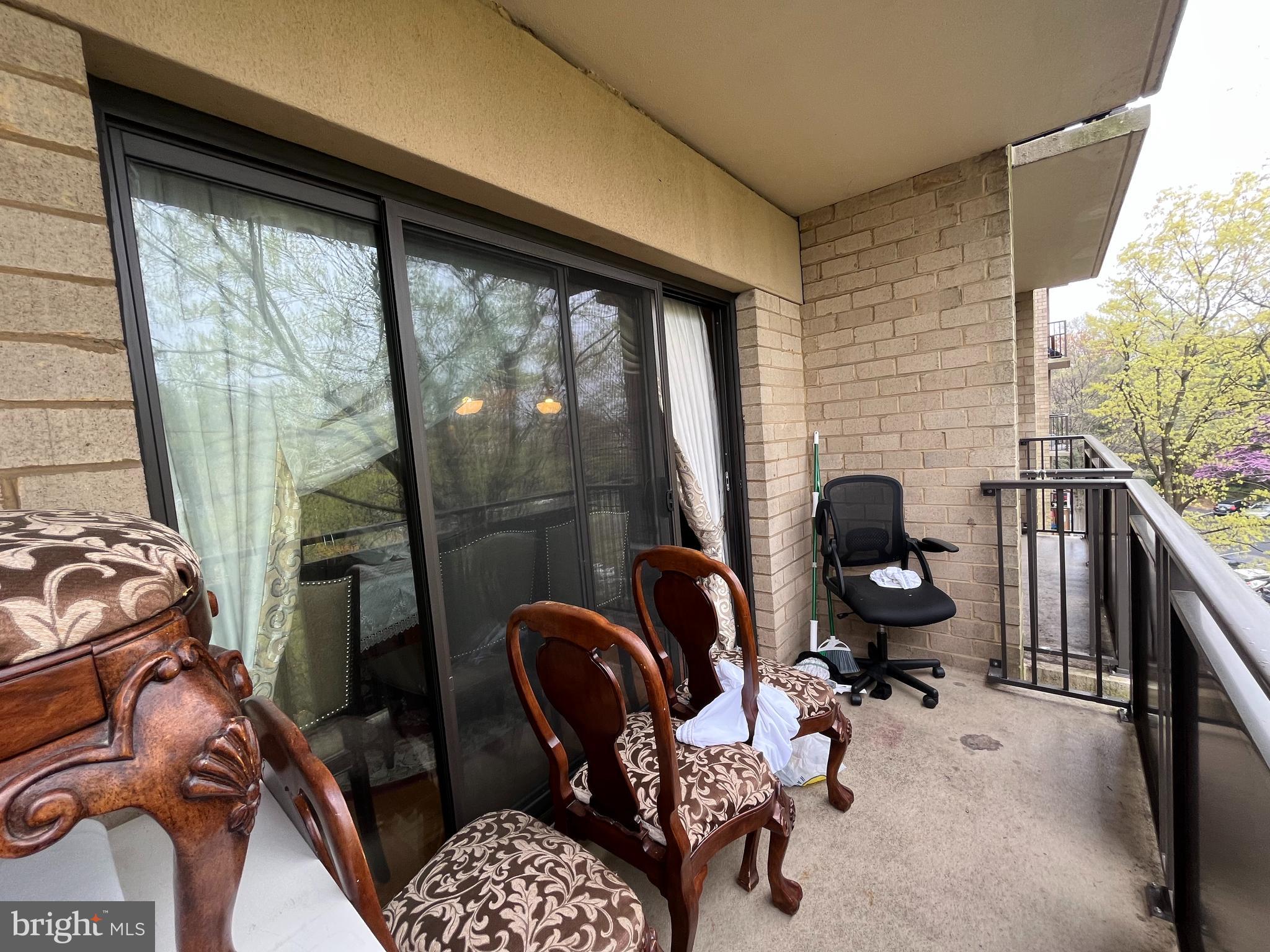 WOODLAKE TOWERS - Residential Lease