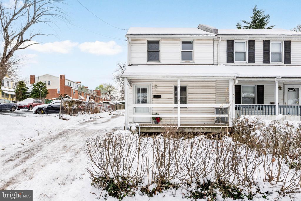 Photo of 211 Greenfield Avenue, ARDMORE, PA 19003 (MLS # PAMC2163722)