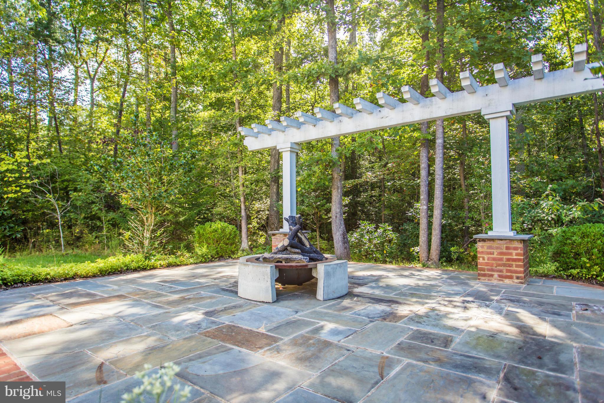 WHITEHALL - Residential