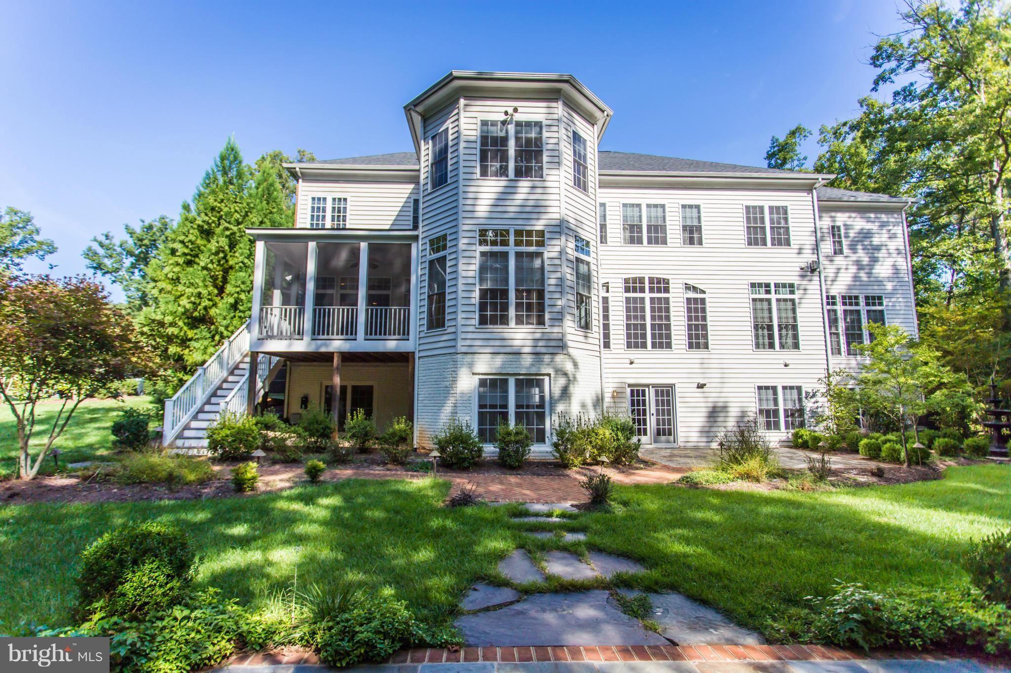 WHITEHALL - Residential