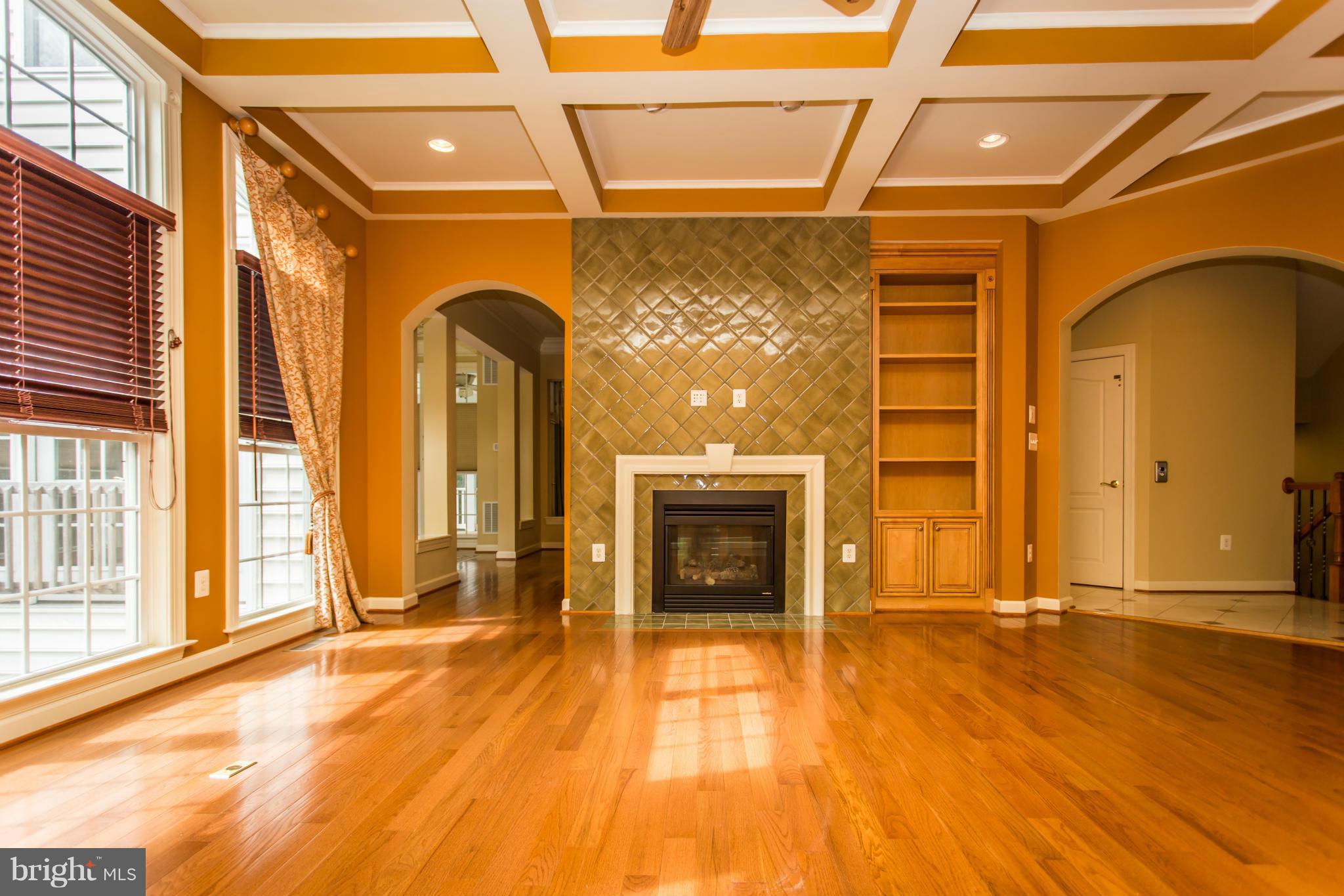 WHITEHALL - Residential