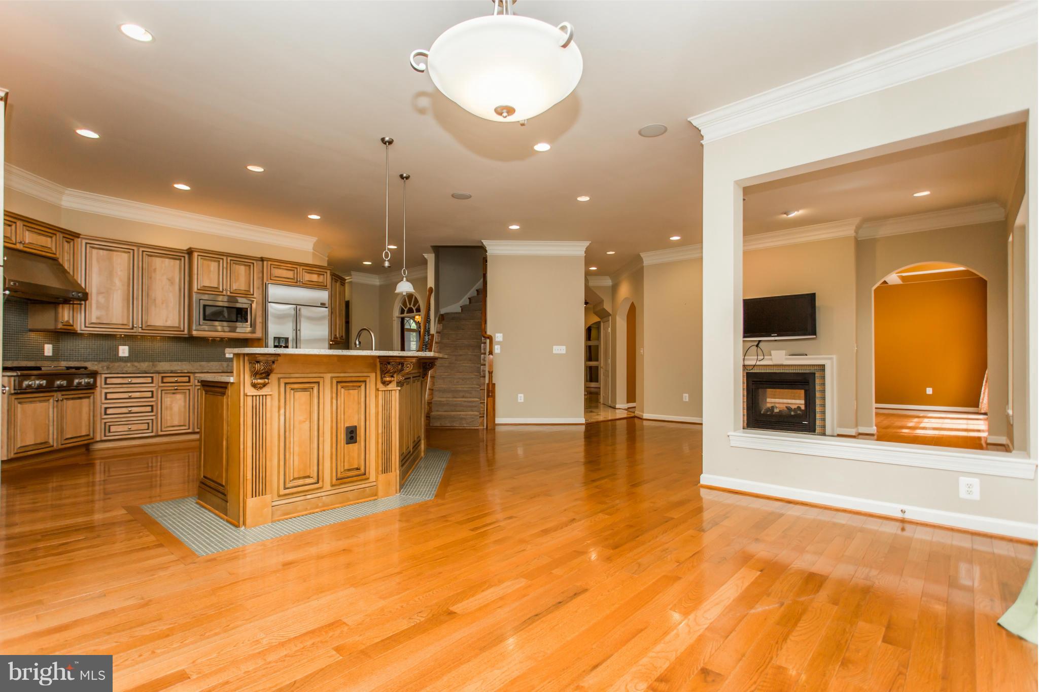 WHITEHALL - Residential