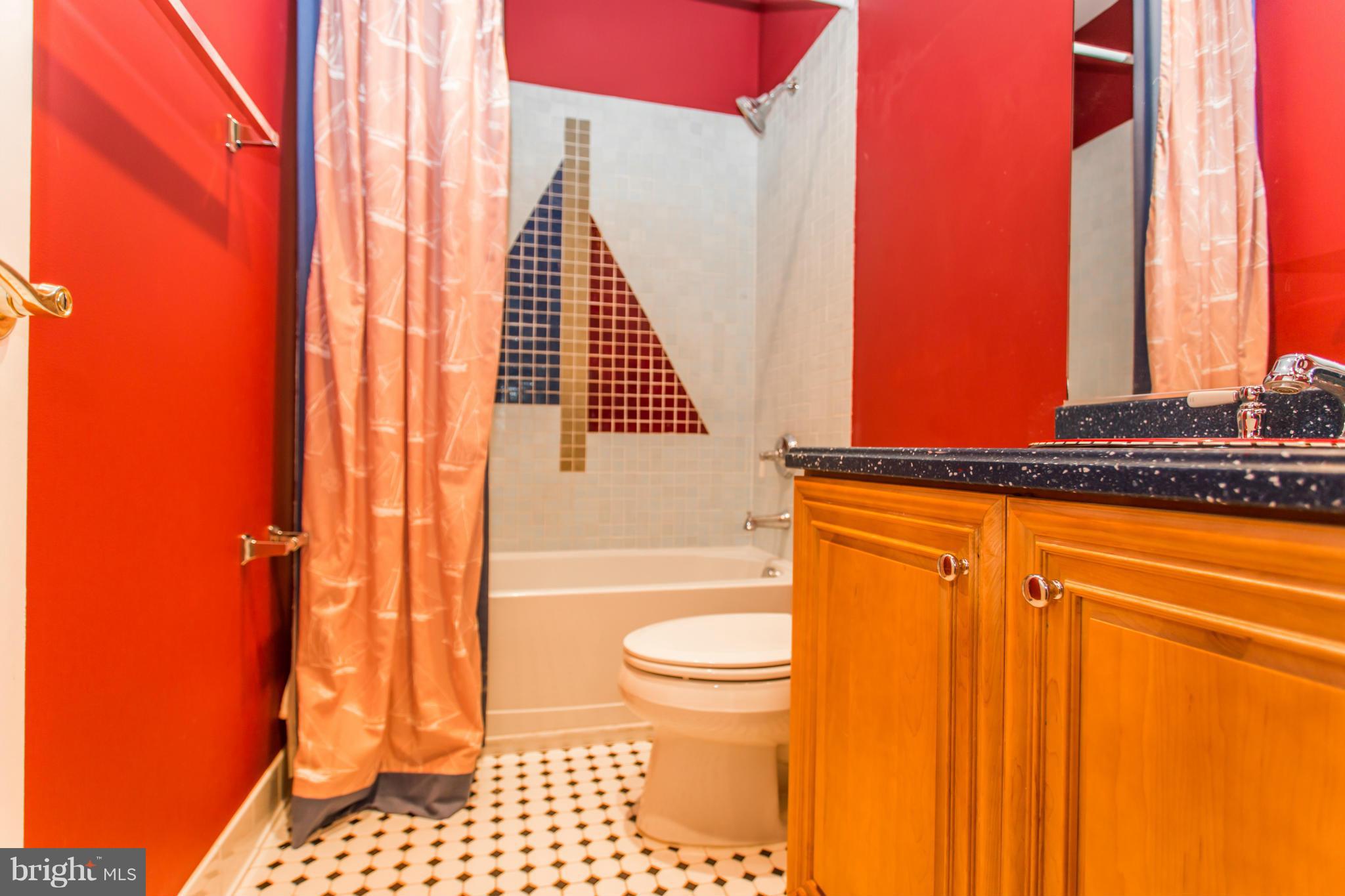 WHITEHALL - Residential