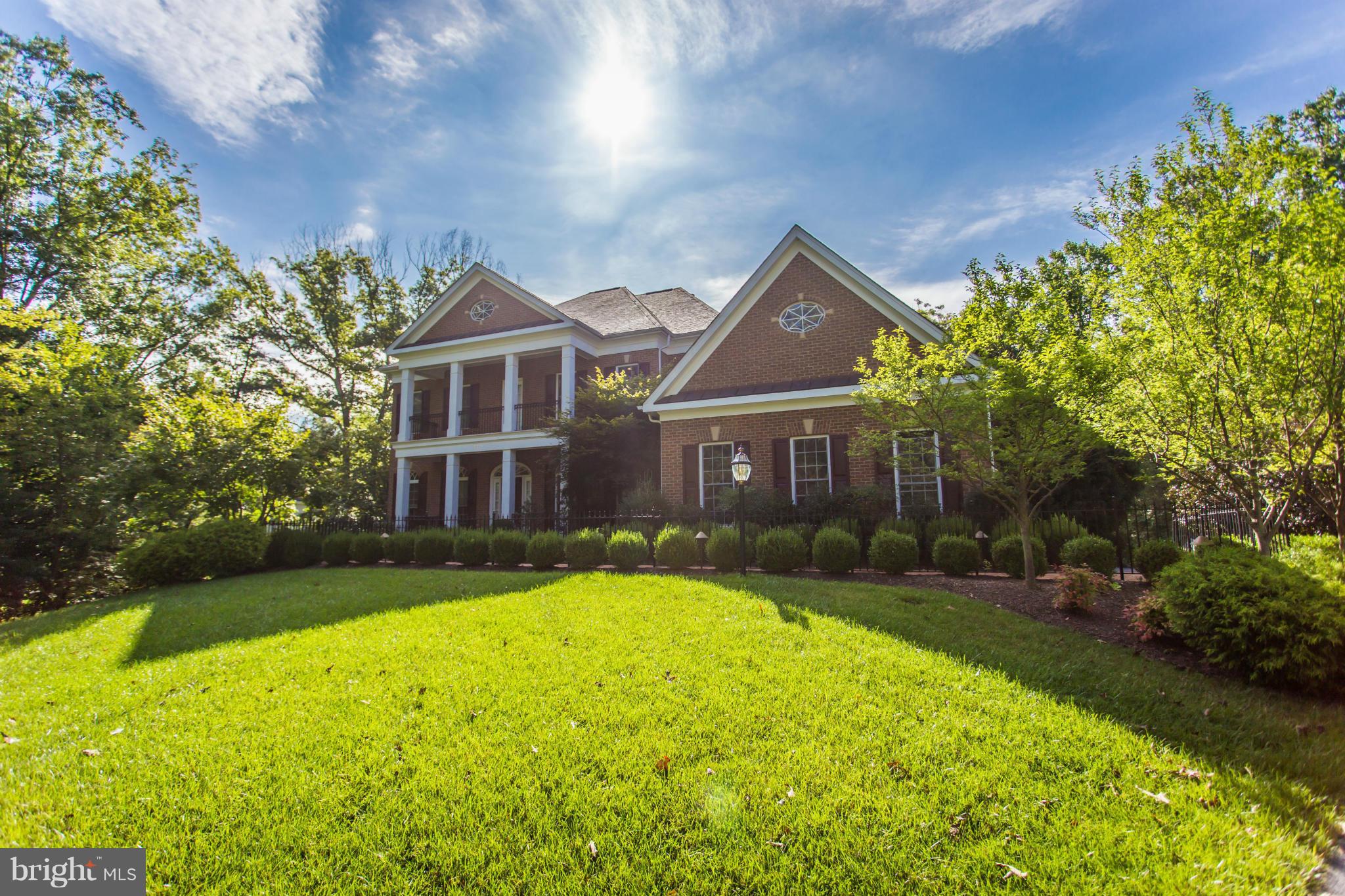 WHITEHALL - Residential