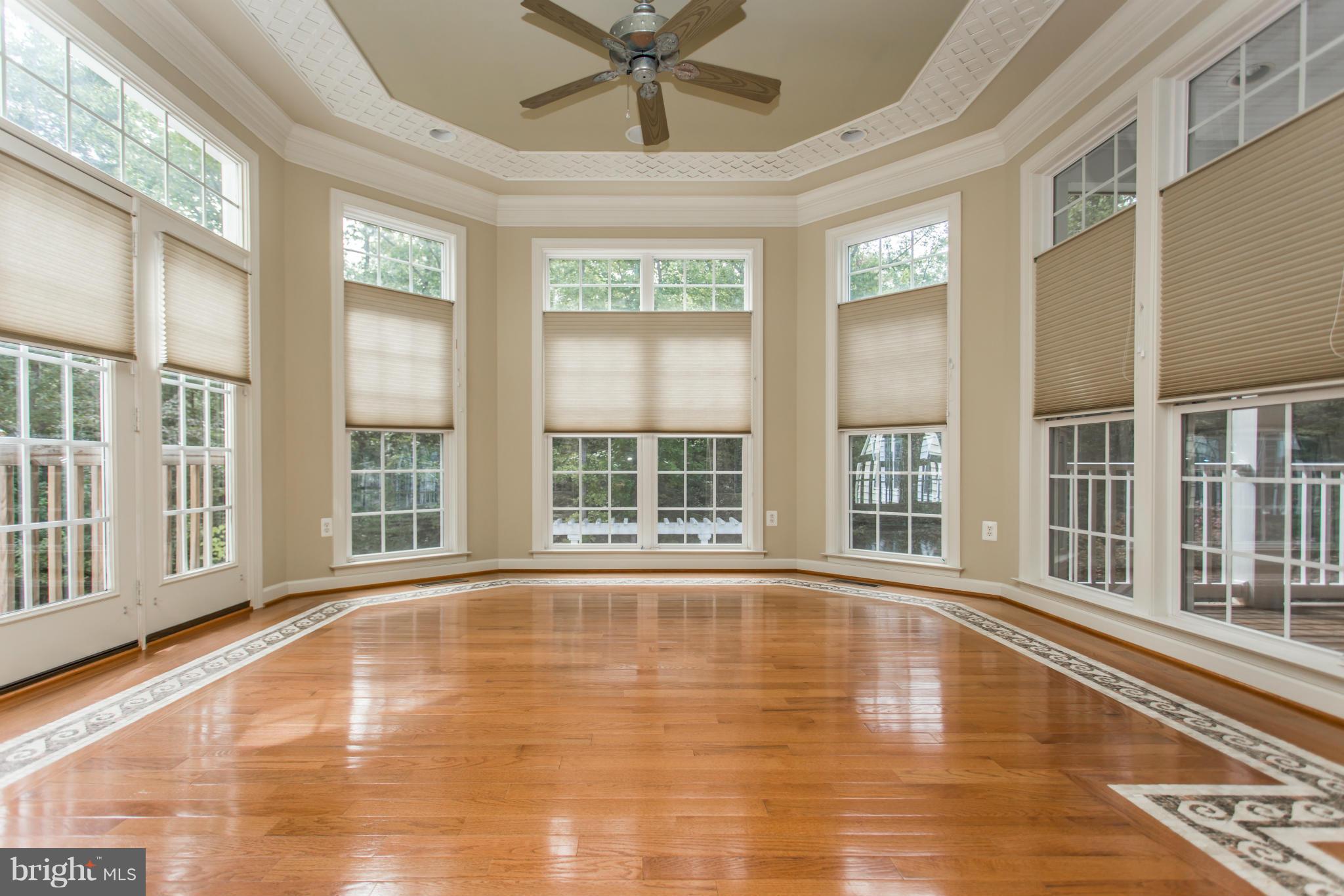 WHITEHALL - Residential