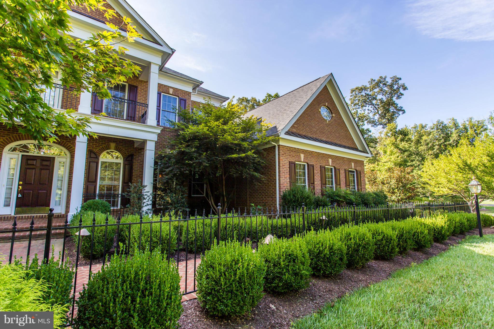 WHITEHALL - Residential