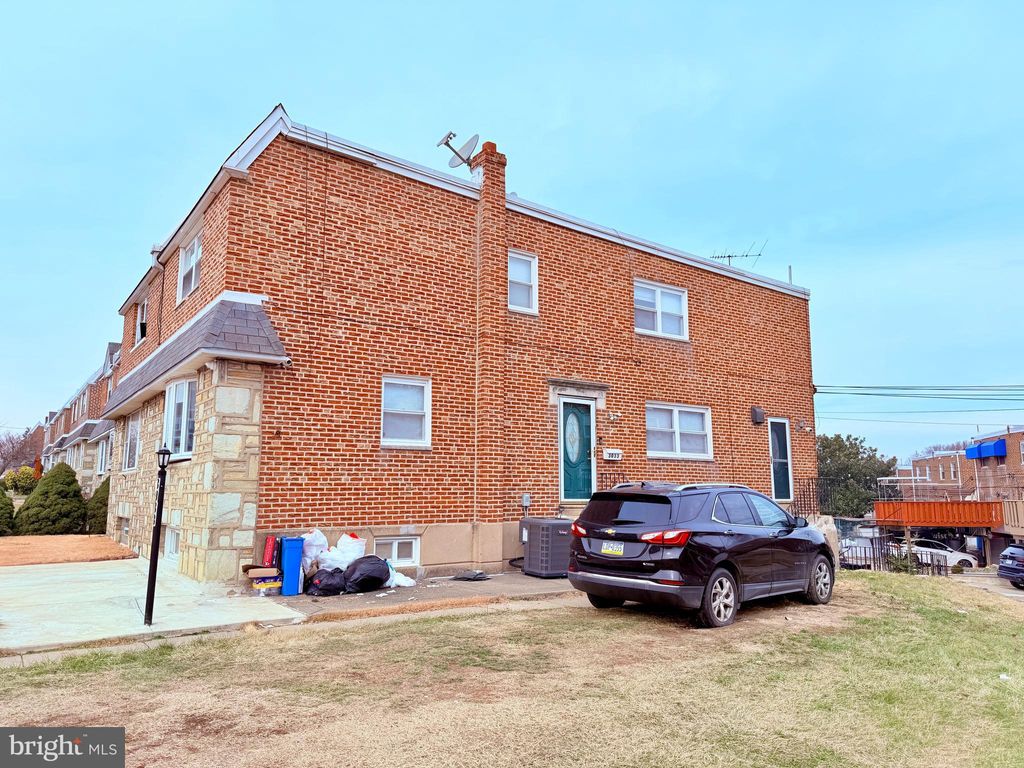 Photo of 3033 Vista Street, PHILADELPHIA, PA 19152 (MLS # PAPH2572064)