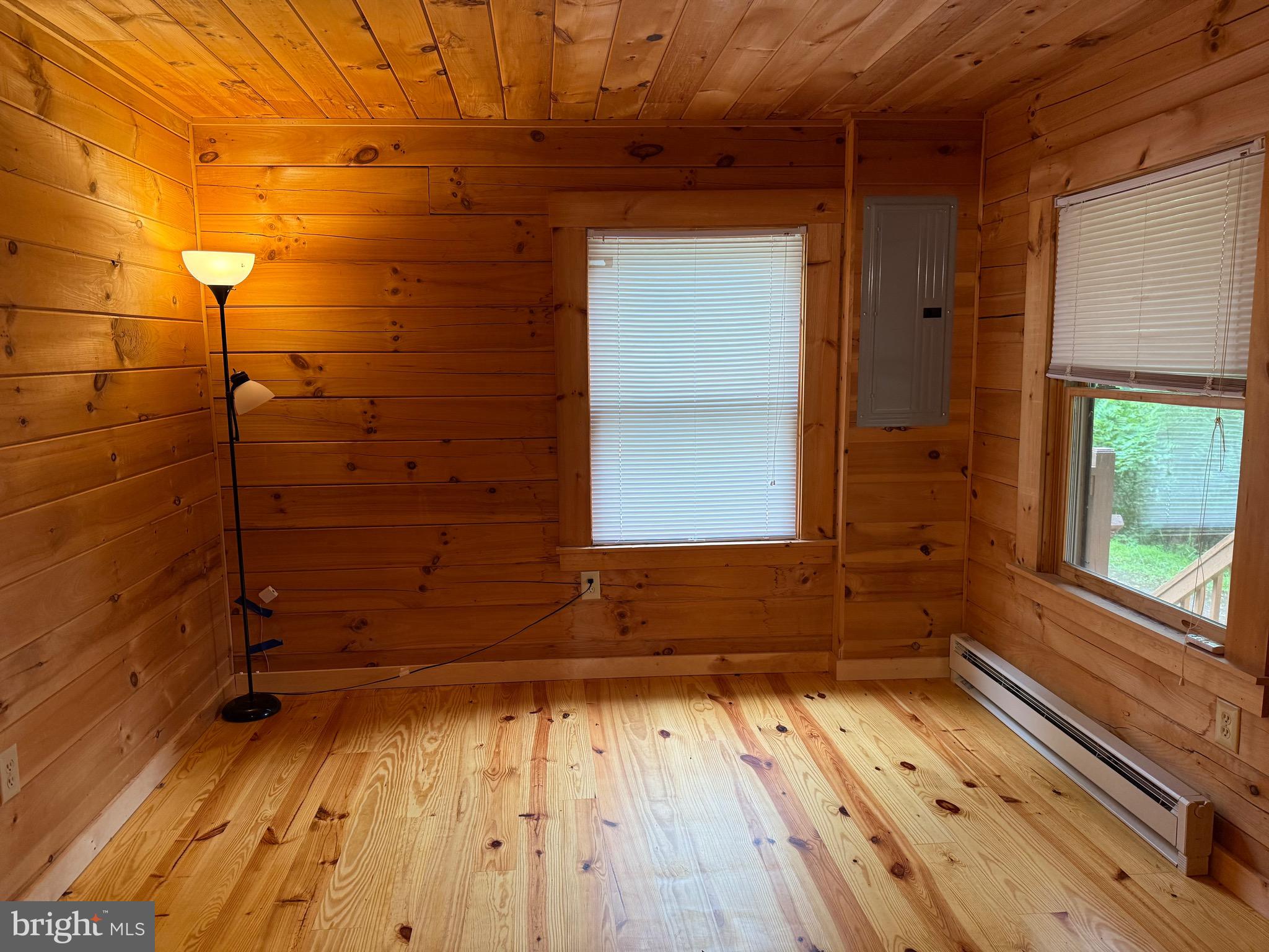 HIGH POINT - Residential Lease