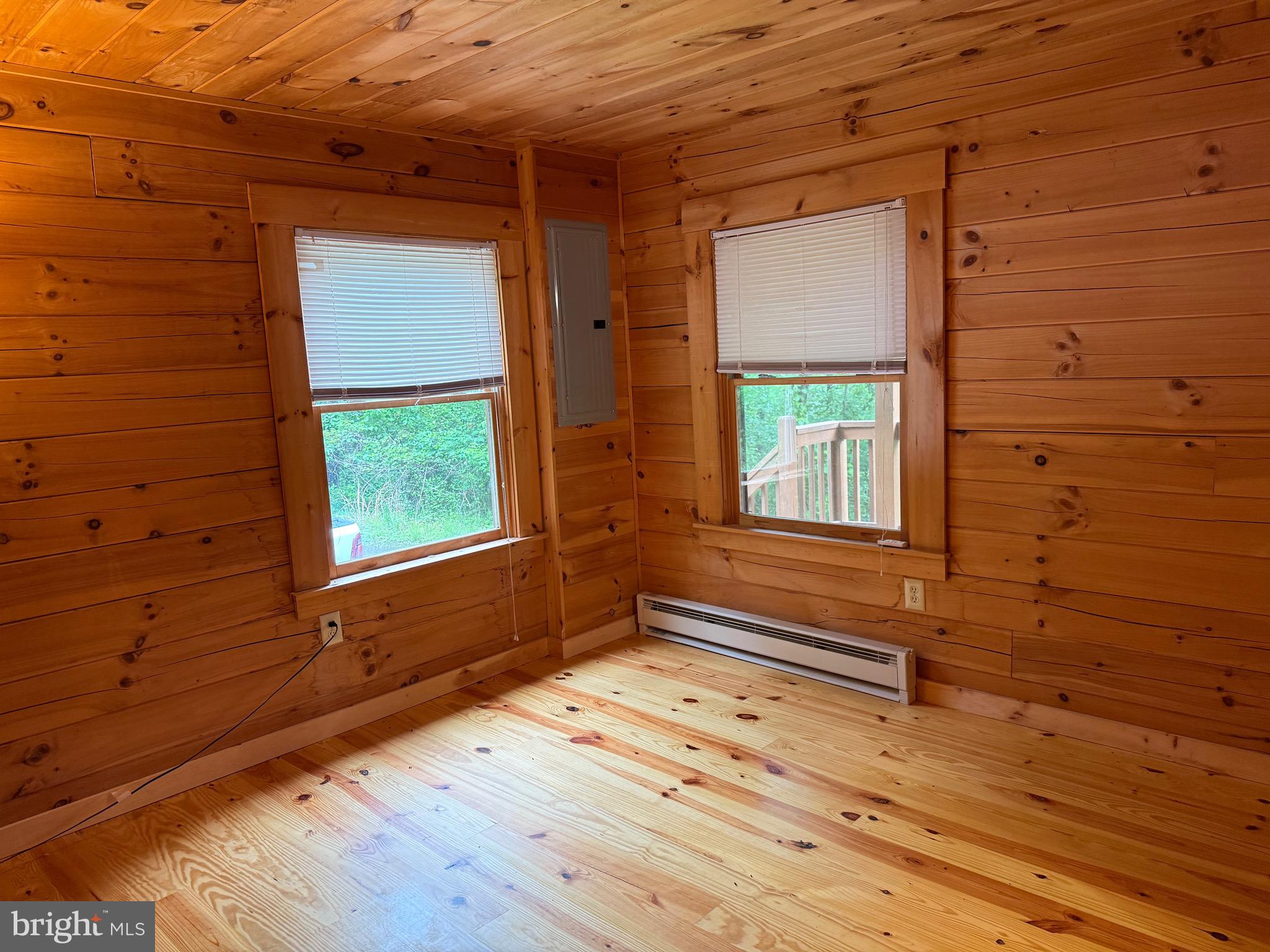 HIGH POINT - Residential Lease