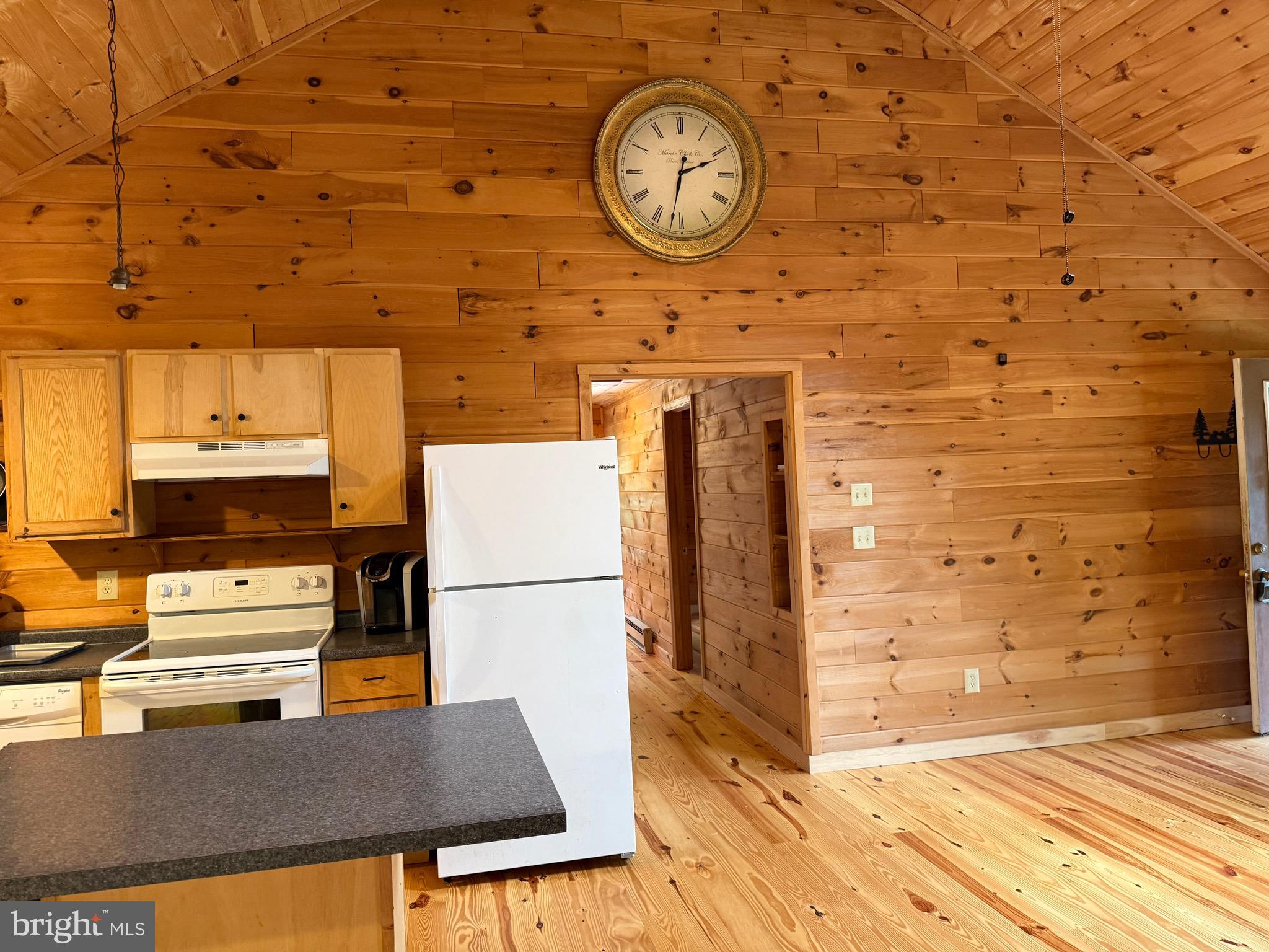 HIGH POINT - Residential Lease