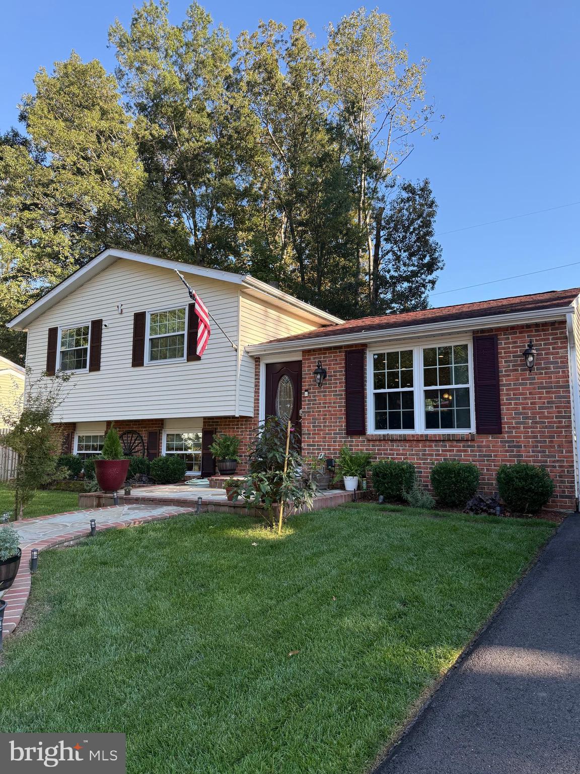 FOX LAIR - Residential Lease