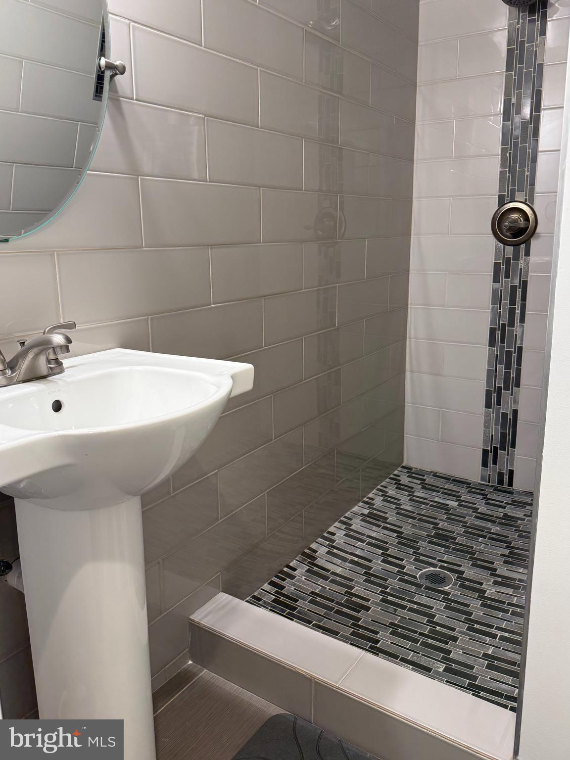 FOX LAIR - Residential Lease