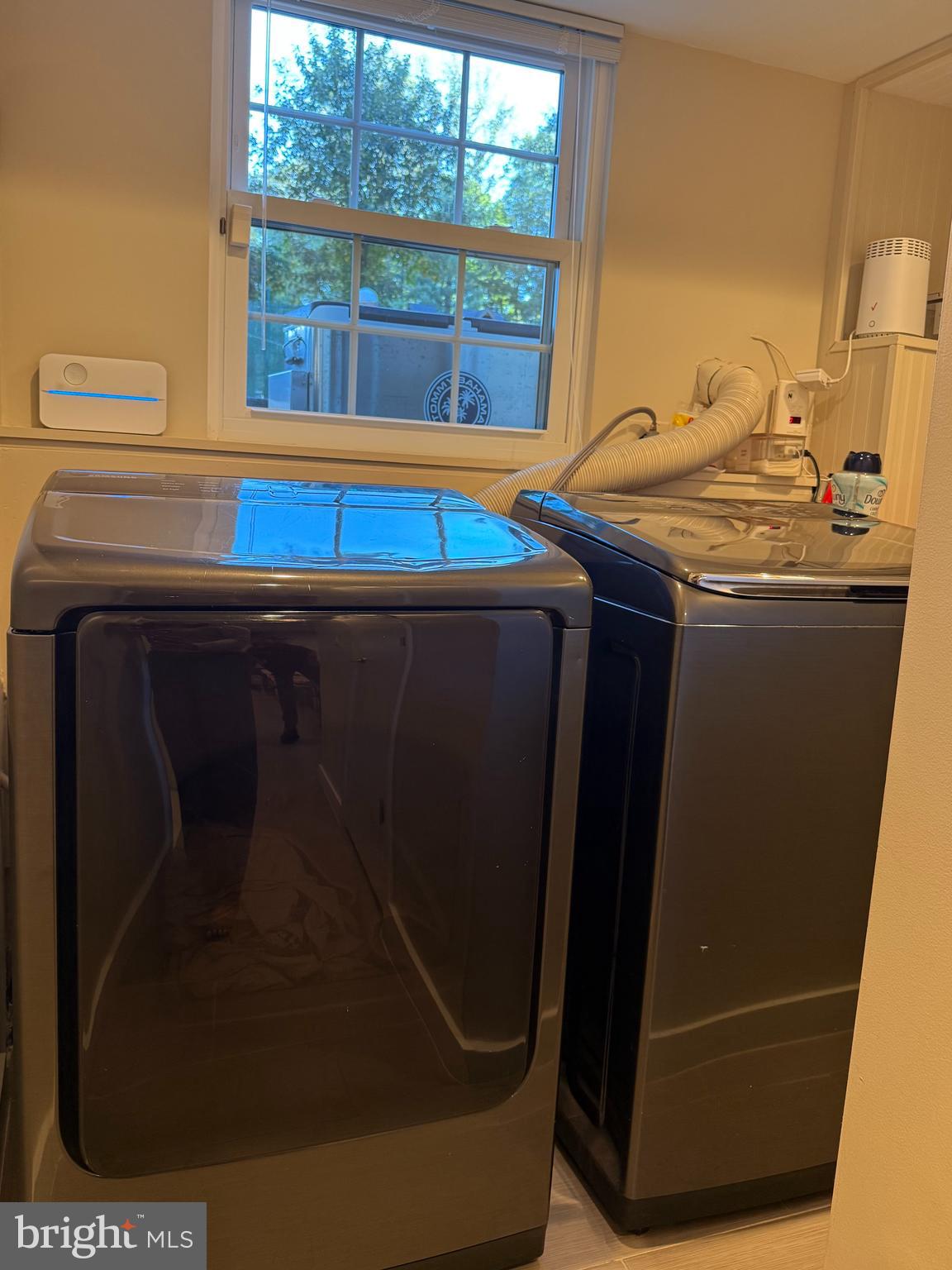 FOX LAIR - Residential Lease