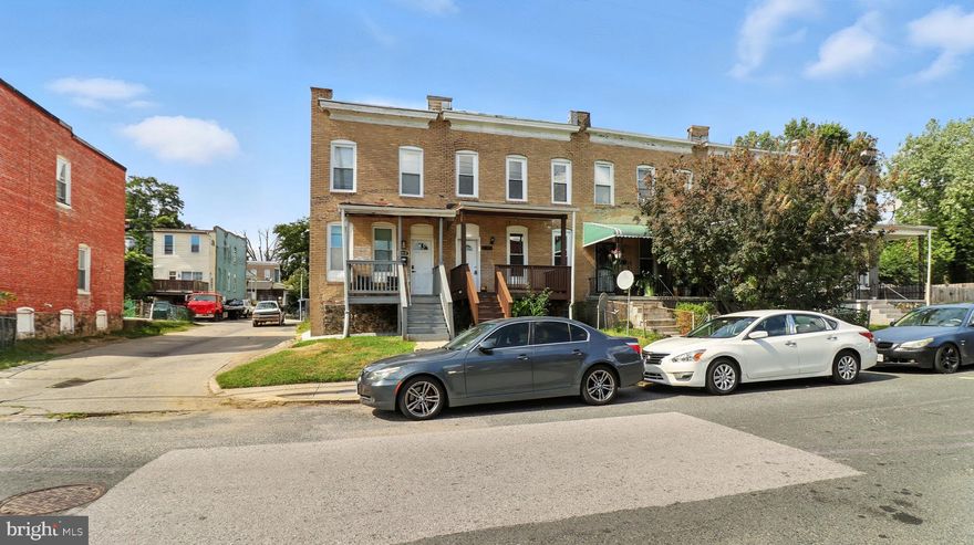 This charming Colonial townhouse in the sought-after Towanda neighborhood offers a blend of modern convenience and classic appeal. With a major renovation completed in 2025, this home features three spacious bedrooms and 1.5 bathrooms. The fully finished basement provides additional space for recreation or storage, enhancing the home's functionality. The kitchen is equipped with stainless steel appliances, including a built-in microwave, gas oven, dishwasher, and refrigerator with ice maker, ensuring a seamless cooking experience. The laundry area, conveniently located in the basement, includes a gas dryer and washer. Situated in a vibrant community, residents enjoy easy access to local parks, providing ample opportunities for outdoor activities and relaxation. The neighborhood is known for its friendly atmosphere and community events, fostering a strong sense of belonging. Excellent public services and nearby schools enhance the appeal, making it a desirable location for those seeking a well-rounded lifestyle. On-street parking is available, adding to the convenience of this property. With its prime location and thoughtful renovations, this townhouse is a perfect opportunity for anyone looking to invest in a welcoming community. Don't miss your chance to make this delightful home your own!