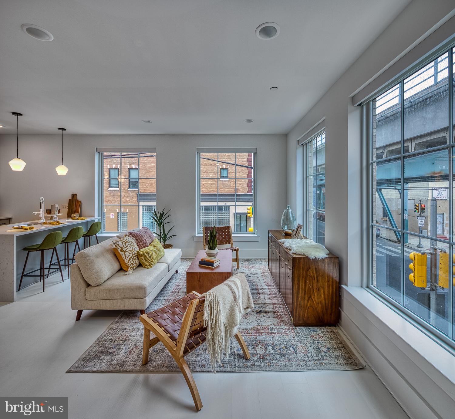 Nestled in trendy Fishtown and on the edge of Kensington’s creative arts scene, stands Fairman’s Garret, a new construction apartment community and TierView development’s latest contribution to the neighborhood. Divided between three buildings, ‘The King’, ‘The Quaker’, and the ‘Fisherman’ all paying homage the area’s history, the buildings’ elegant brick exterior and modern finishes place them squarely in today’s lap of luxury. Soaring above murals, bars, and restaurants on classic Front Street, come home to thoughtfully designed common areas and convenient high end amenities such as keyless controlled access, 1to1 Bike storage, a high-end fitness center, pet washing station, secure storage, and an elevator in each building. Each of the 56 apartment homes feature brand new appliances, spacious floor plans, large windows, and full size washer/dryers. Relax on one of the private or shared roof decks with expansive views of Center-city and Philadelphia is stunning skyline.
Fishtown is one of the most vibrant and dynamic neighborhoods in the country and home to nationally recognized restaurants, hotels and more. The area has so much to offer! Grab a slice at Pizza Brain or a drink at Frankford Hall. If you’re feeling particularly fancy check out dinner and a live show at Fabrika, or go for a round of mini golf at Keystone all within a 10 minute walk from home. Fairman Garret’s close proximity to the Berks EL station means that all that center city has to offer is just a brief 10-minute subway ride away!