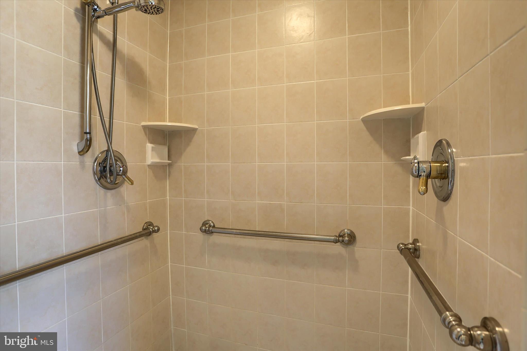 LINDENWOOD - Residential