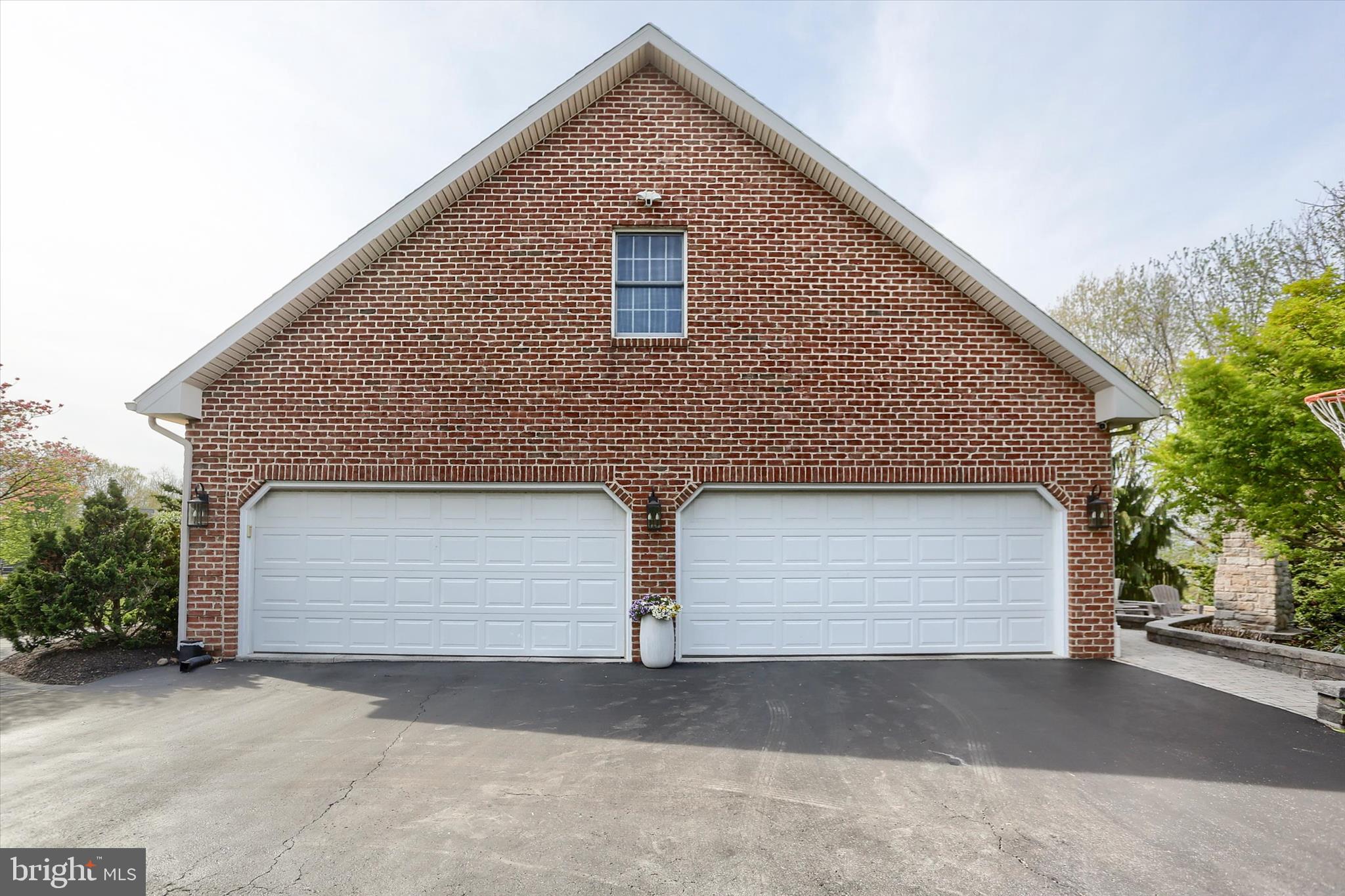 LINDENWOOD - Residential