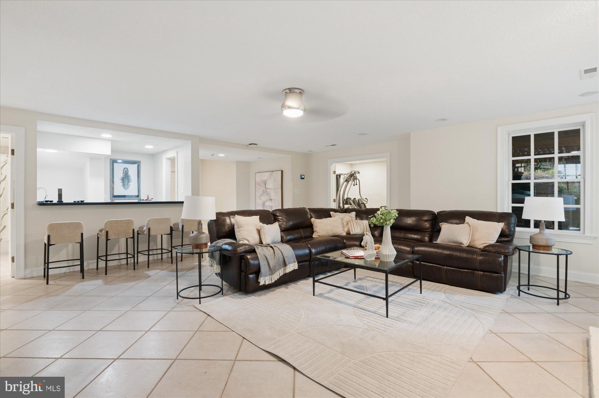 ARLINGWOOD - Residential