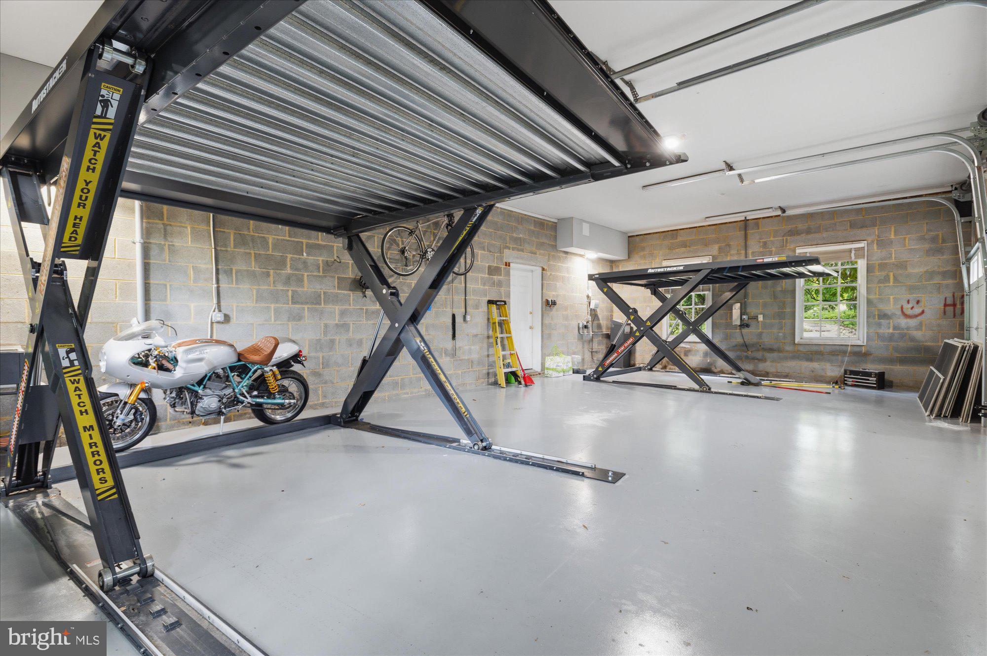 ARLINGWOOD - Residential