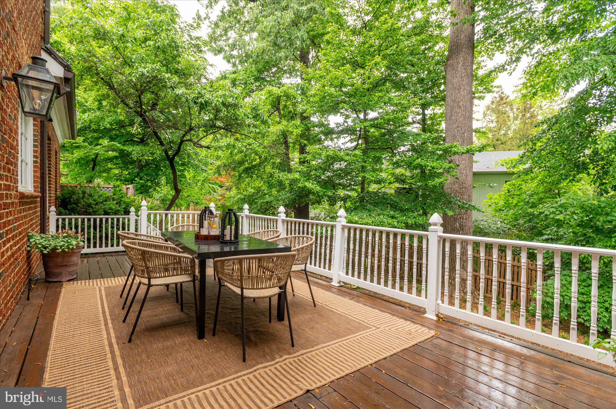ARLINGWOOD - Residential