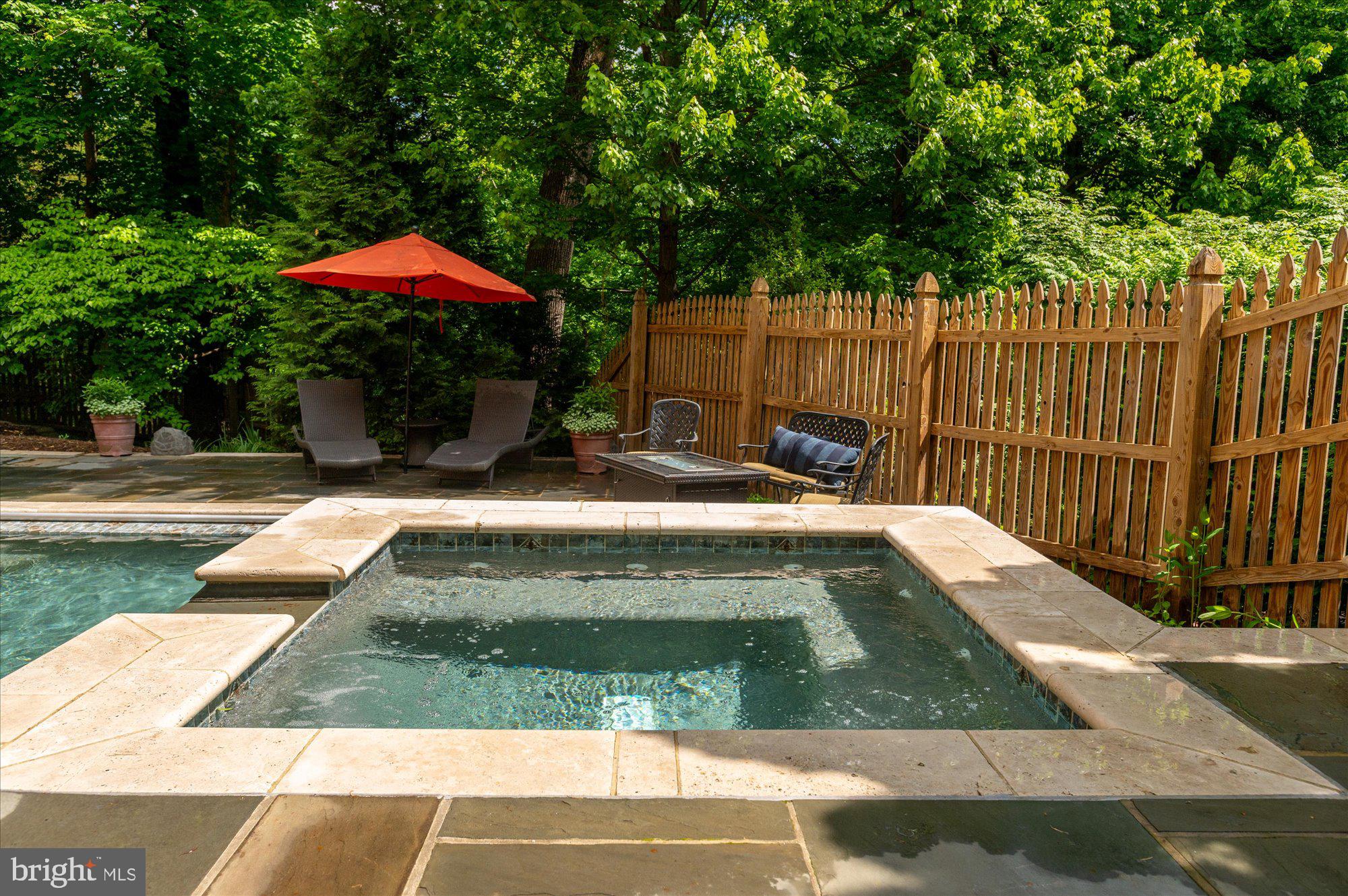 ARLINGWOOD - Residential