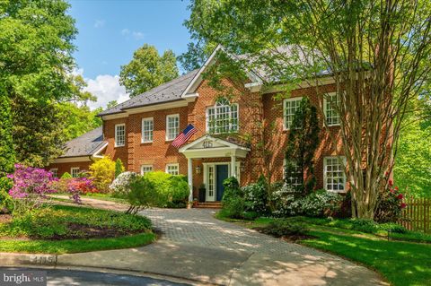 Photo of 4115 40th Place N, ARLINGTON, VA 22207 (MLS # VAAR2072146)
