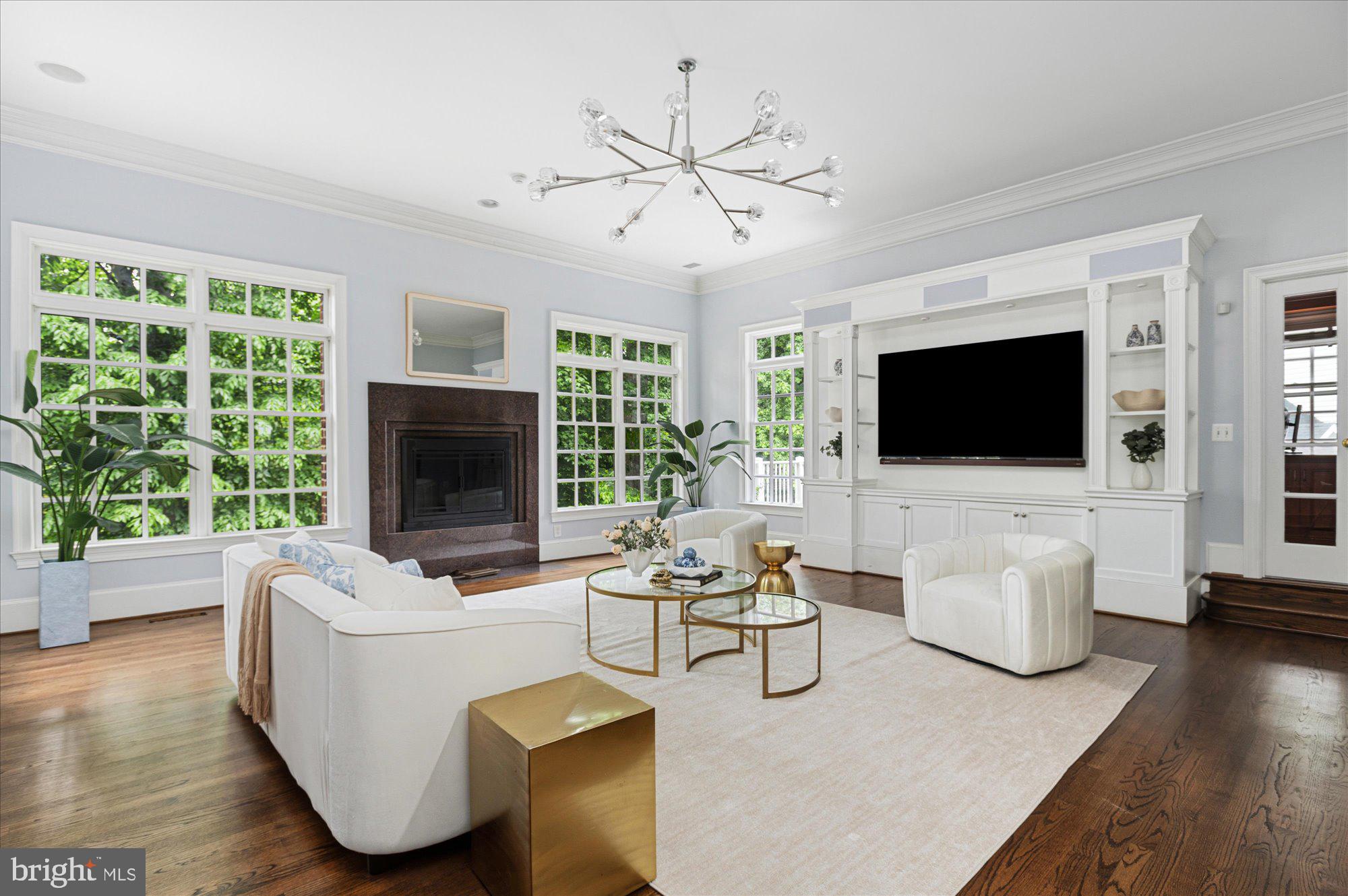ARLINGWOOD - Residential
