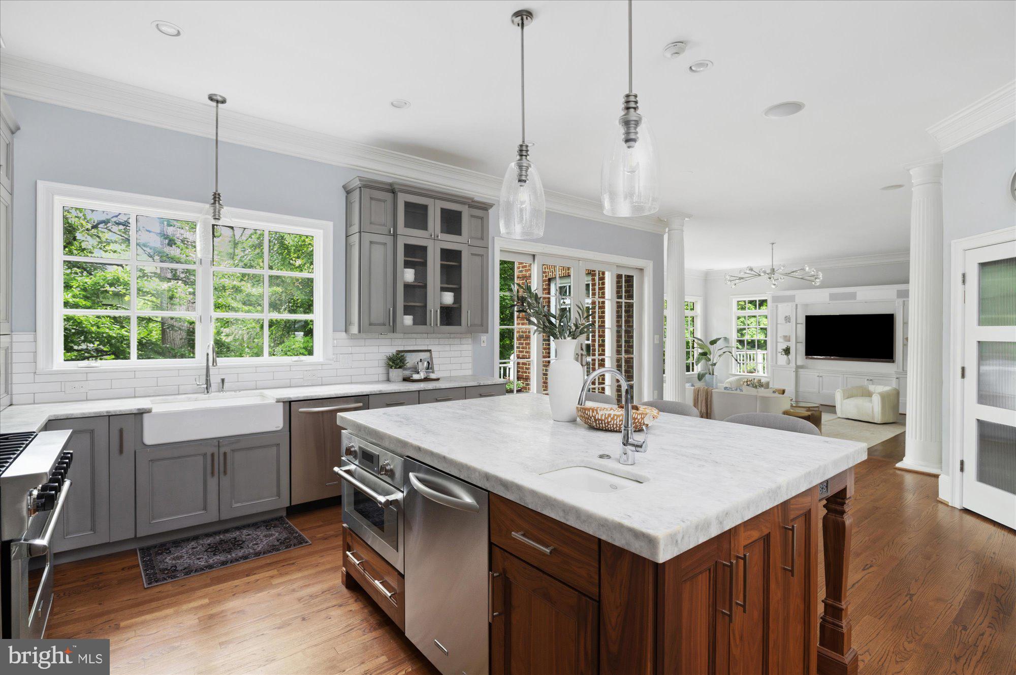 ARLINGWOOD - Residential