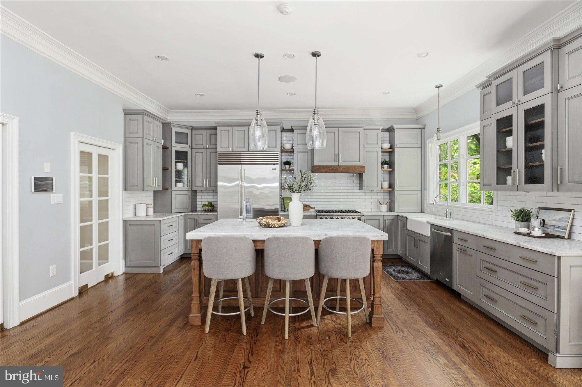 ARLINGWOOD - Residential